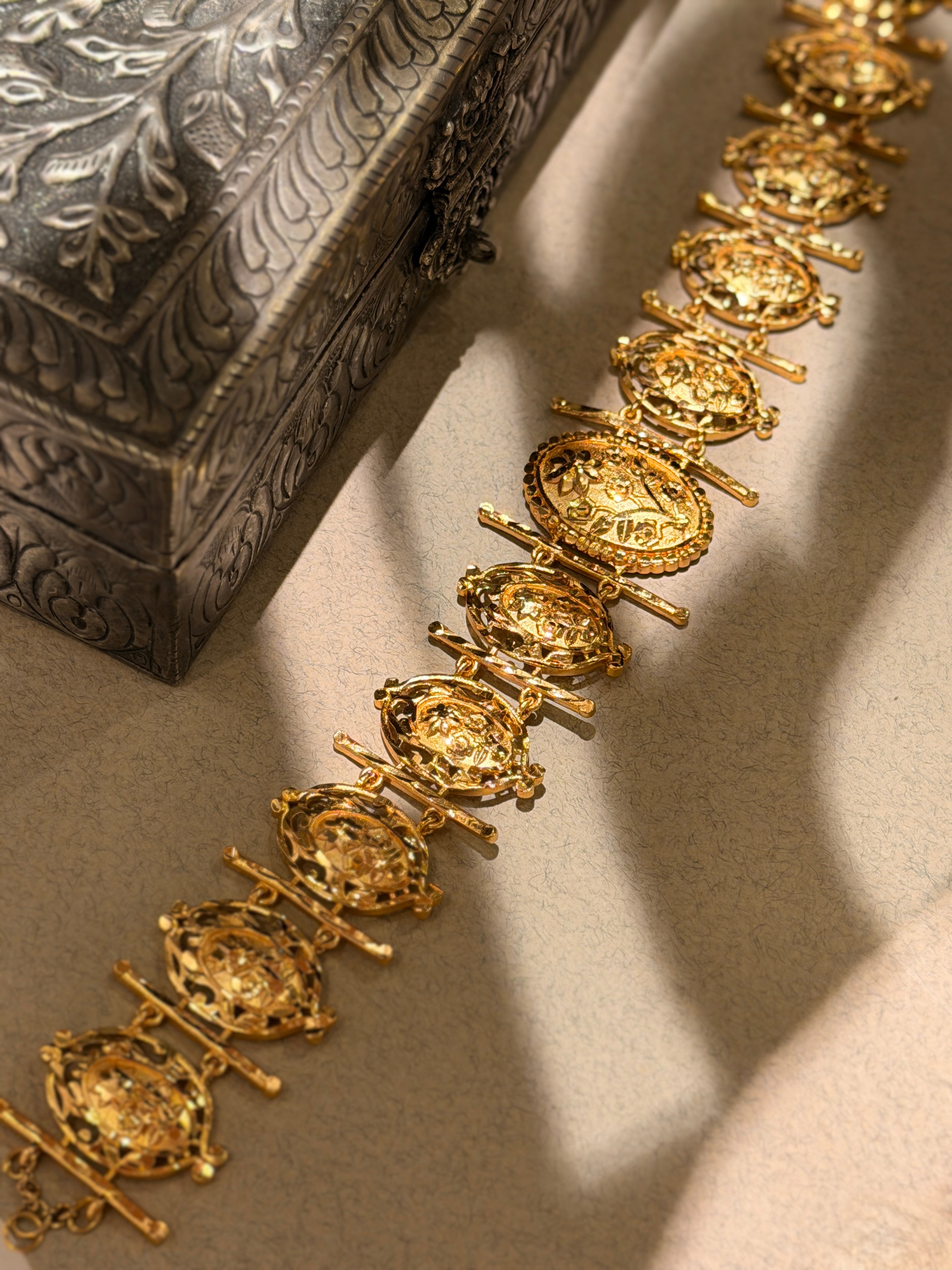 Dynasty Gold Choker - Royal Bengal ‘26