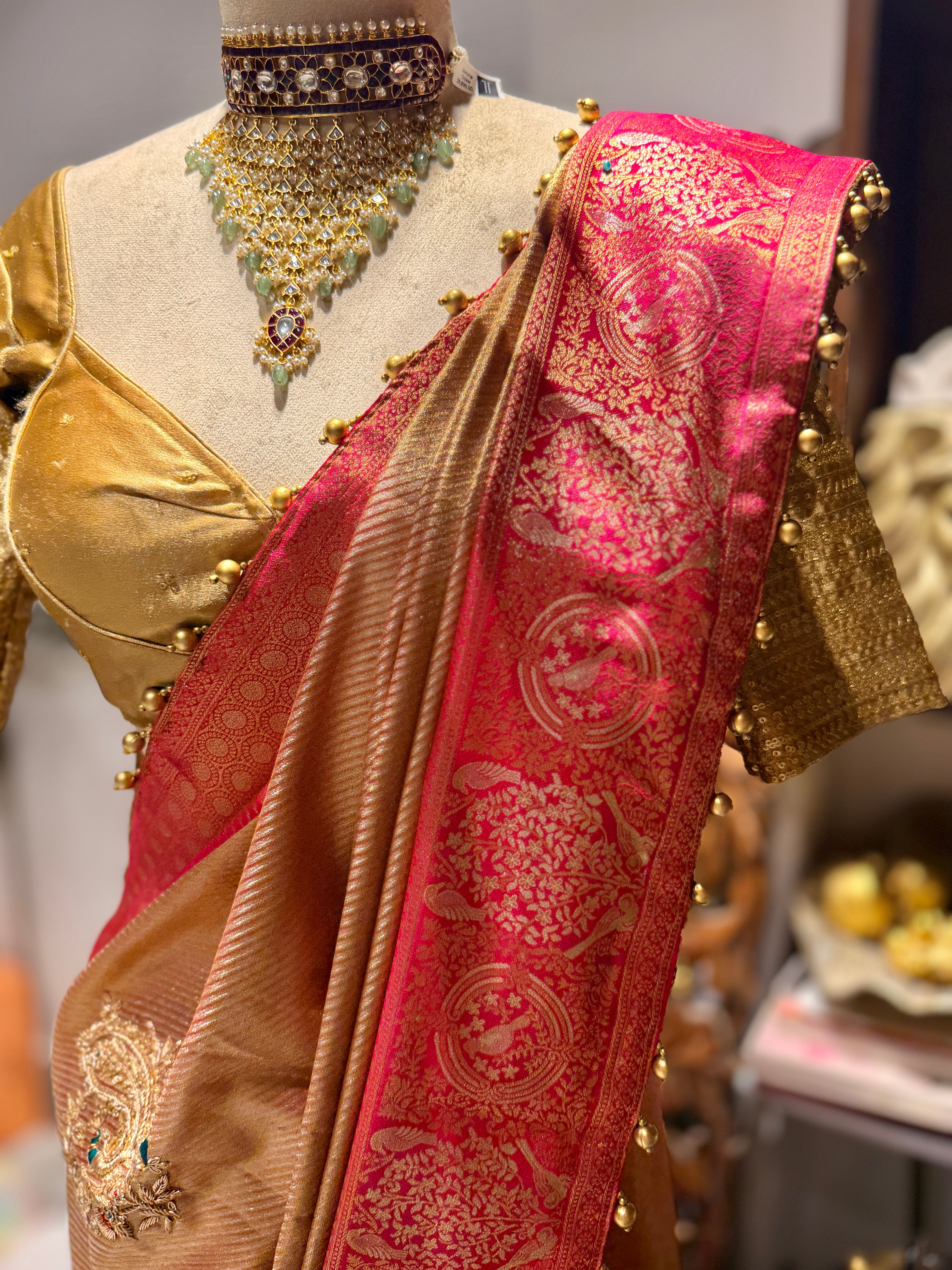 Sunheri Paisley Sona-Rupa zari Saree