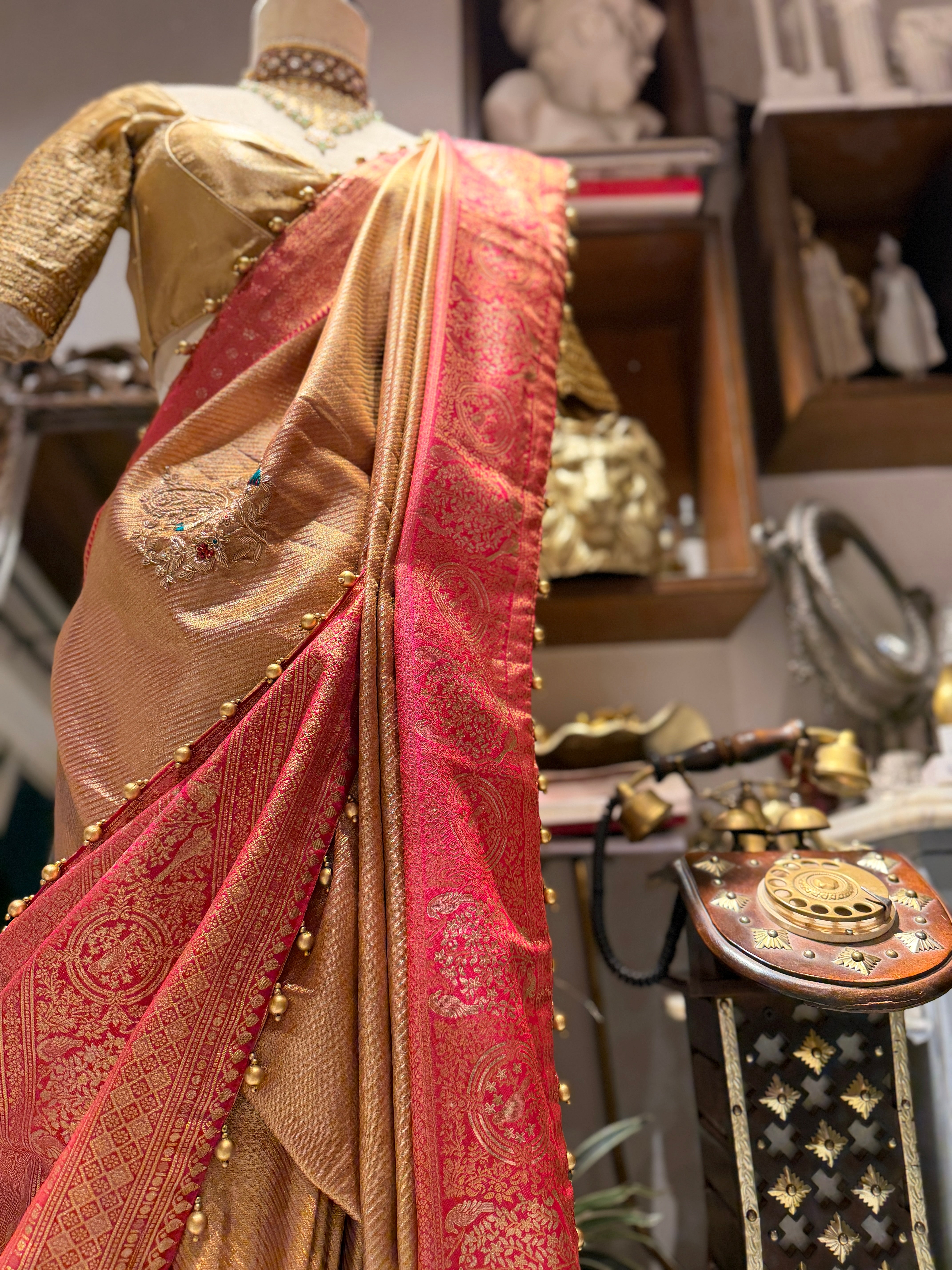 Sunheri Paisley Sona-Rupa zari Saree