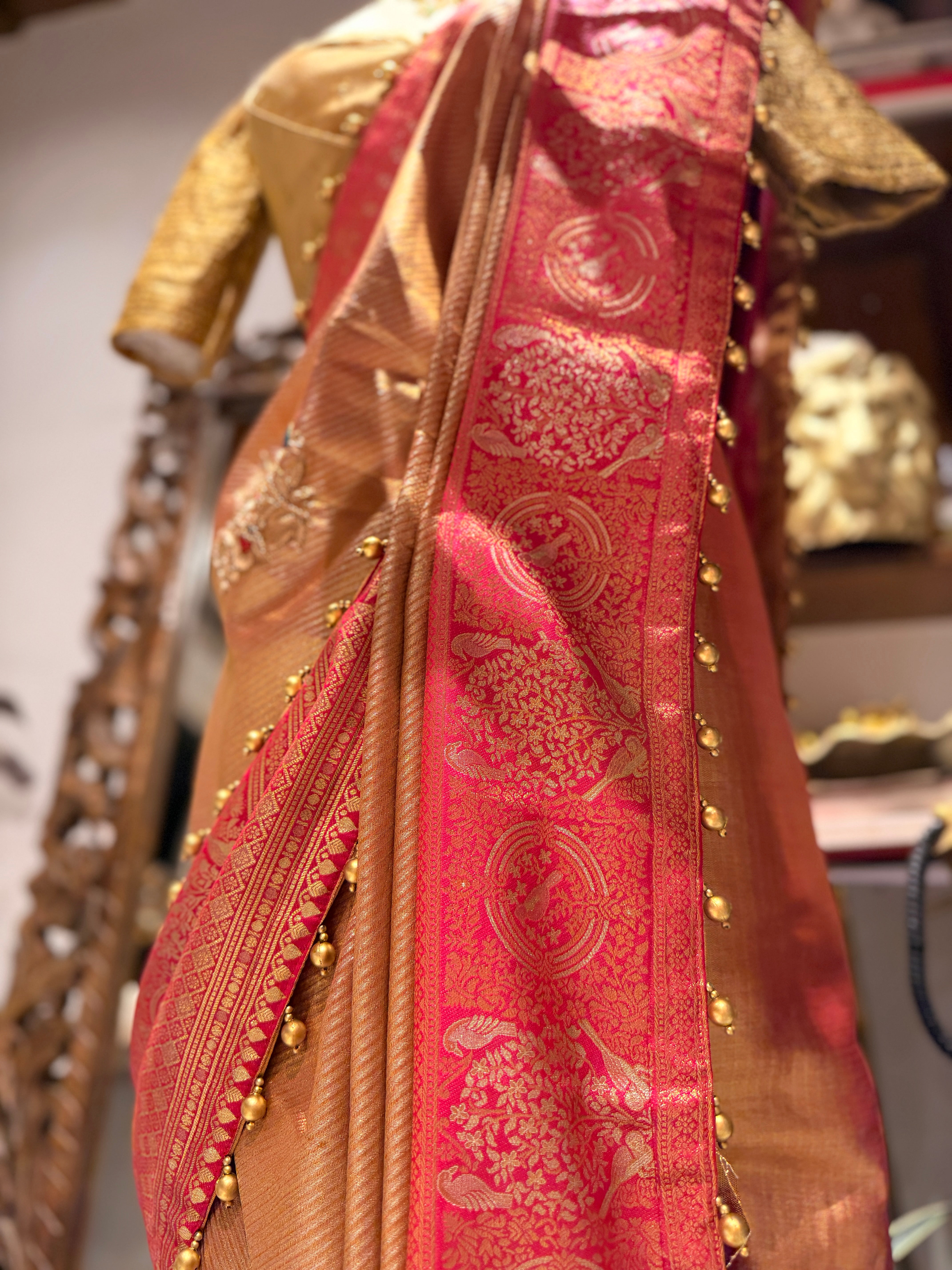 Sunheri Paisley Sona-Rupa zari Saree