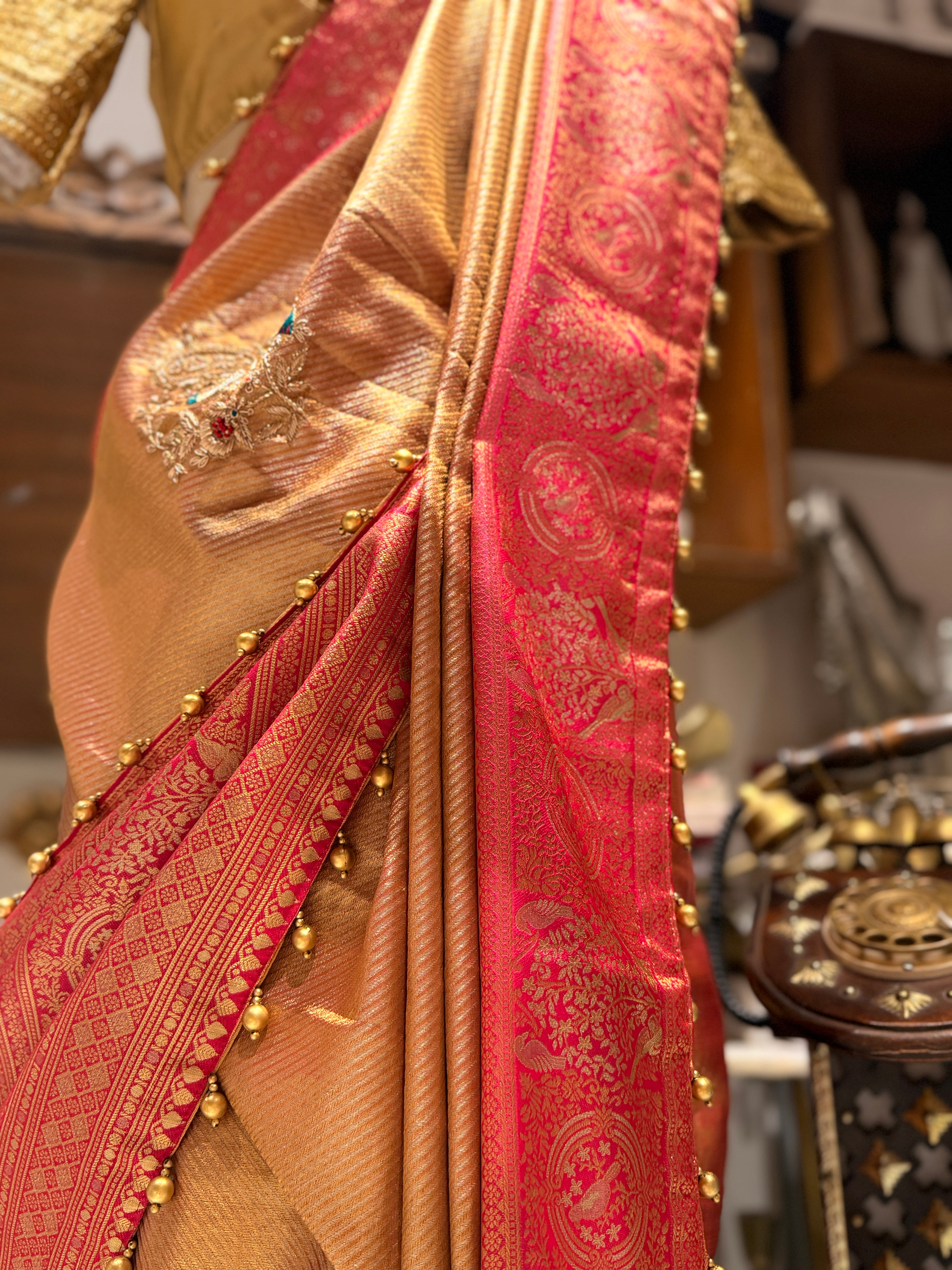 Sunheri Paisley Sona-Rupa zari Saree