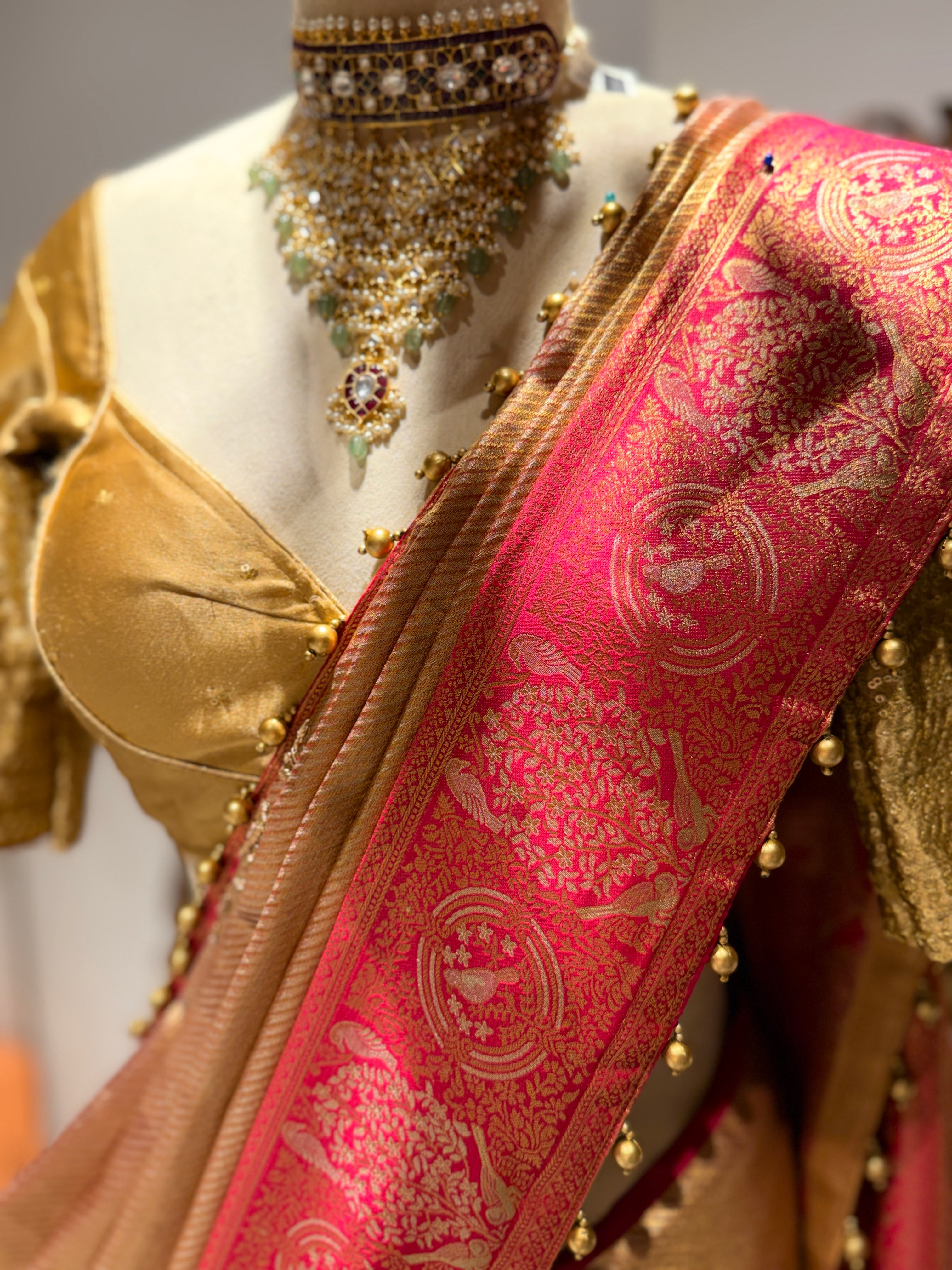 Sunheri Paisley Sona-Rupa zari Saree