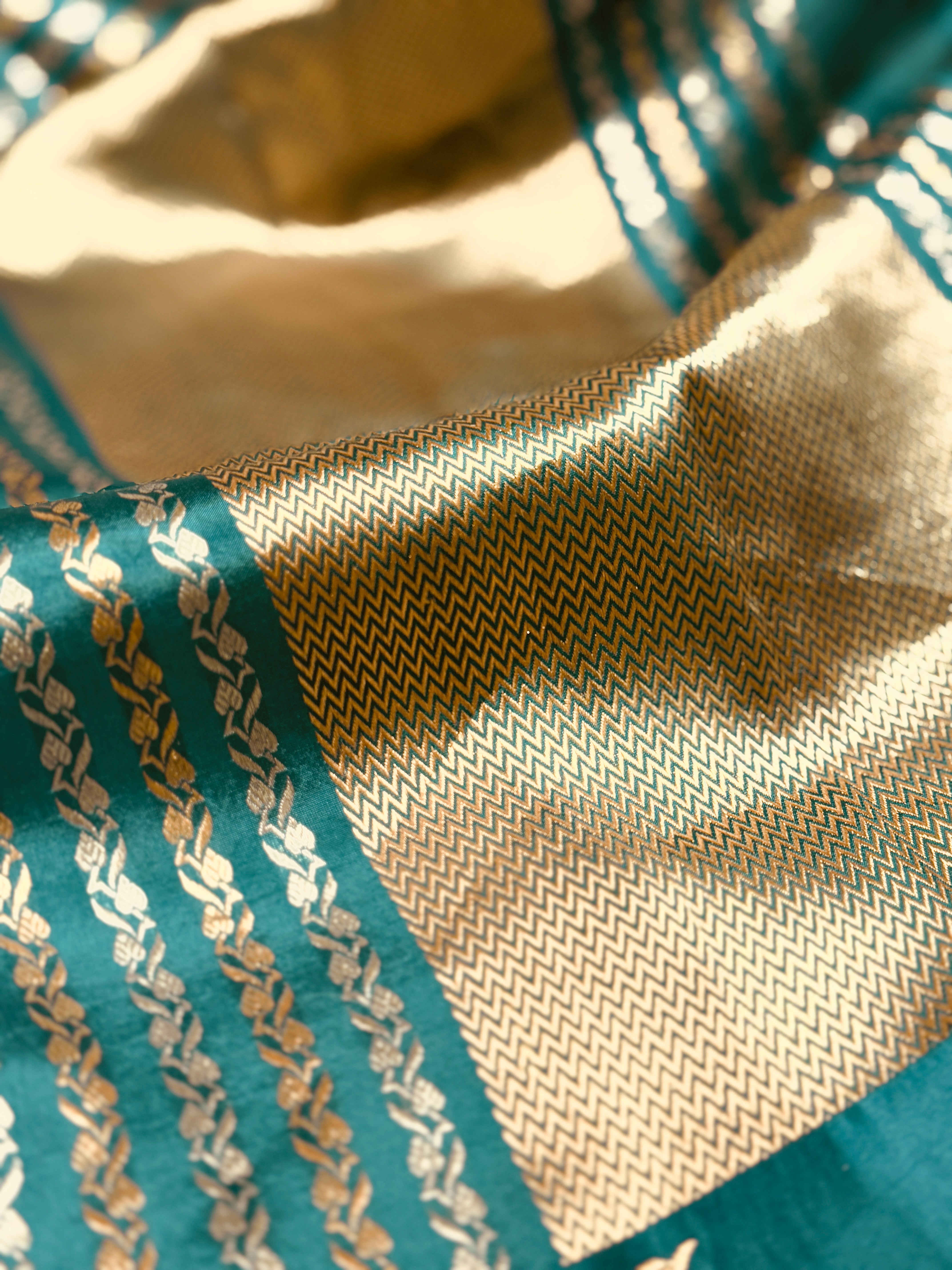 Mango swan silk Saree