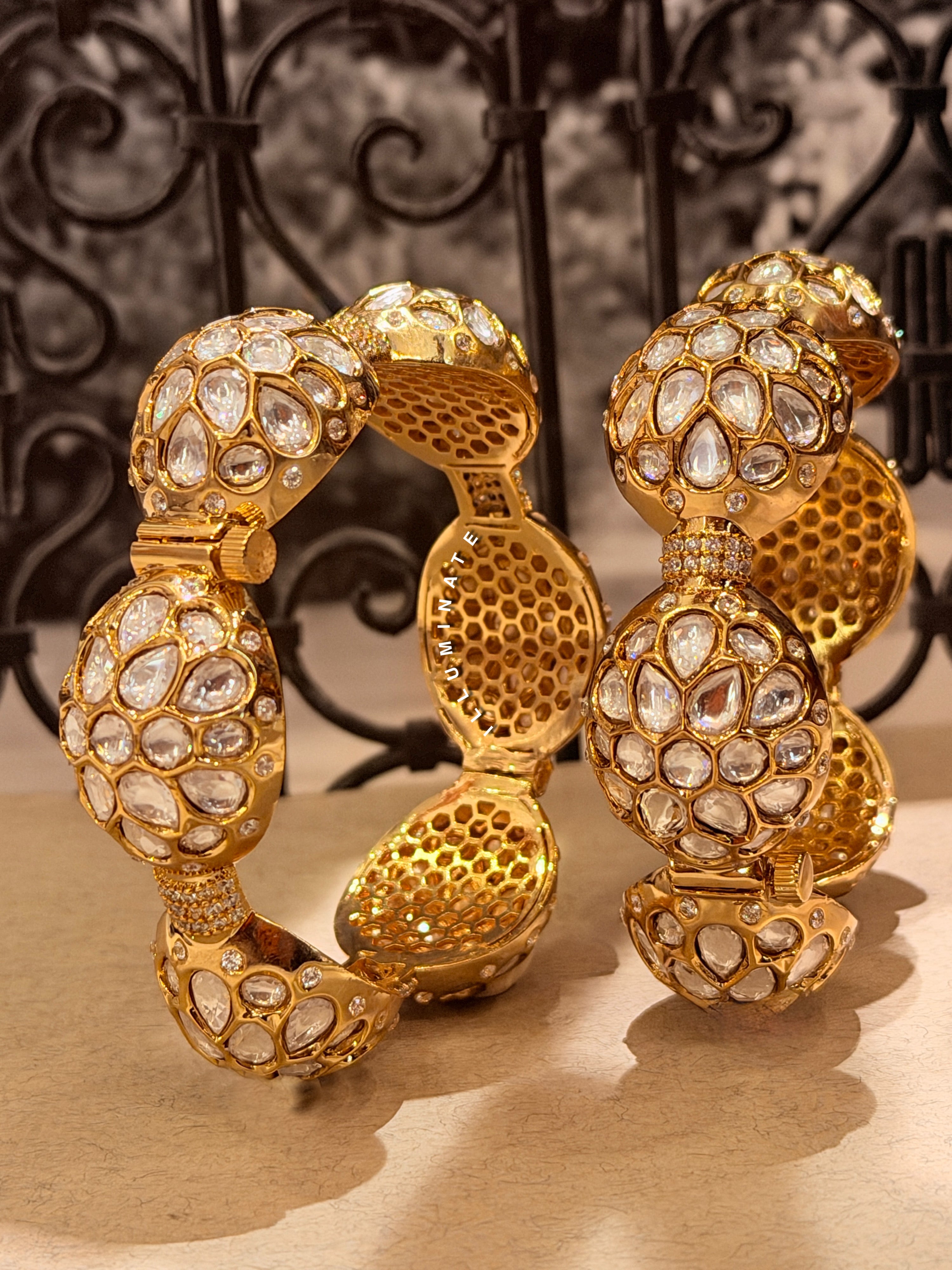 Soumya curve polki bangle