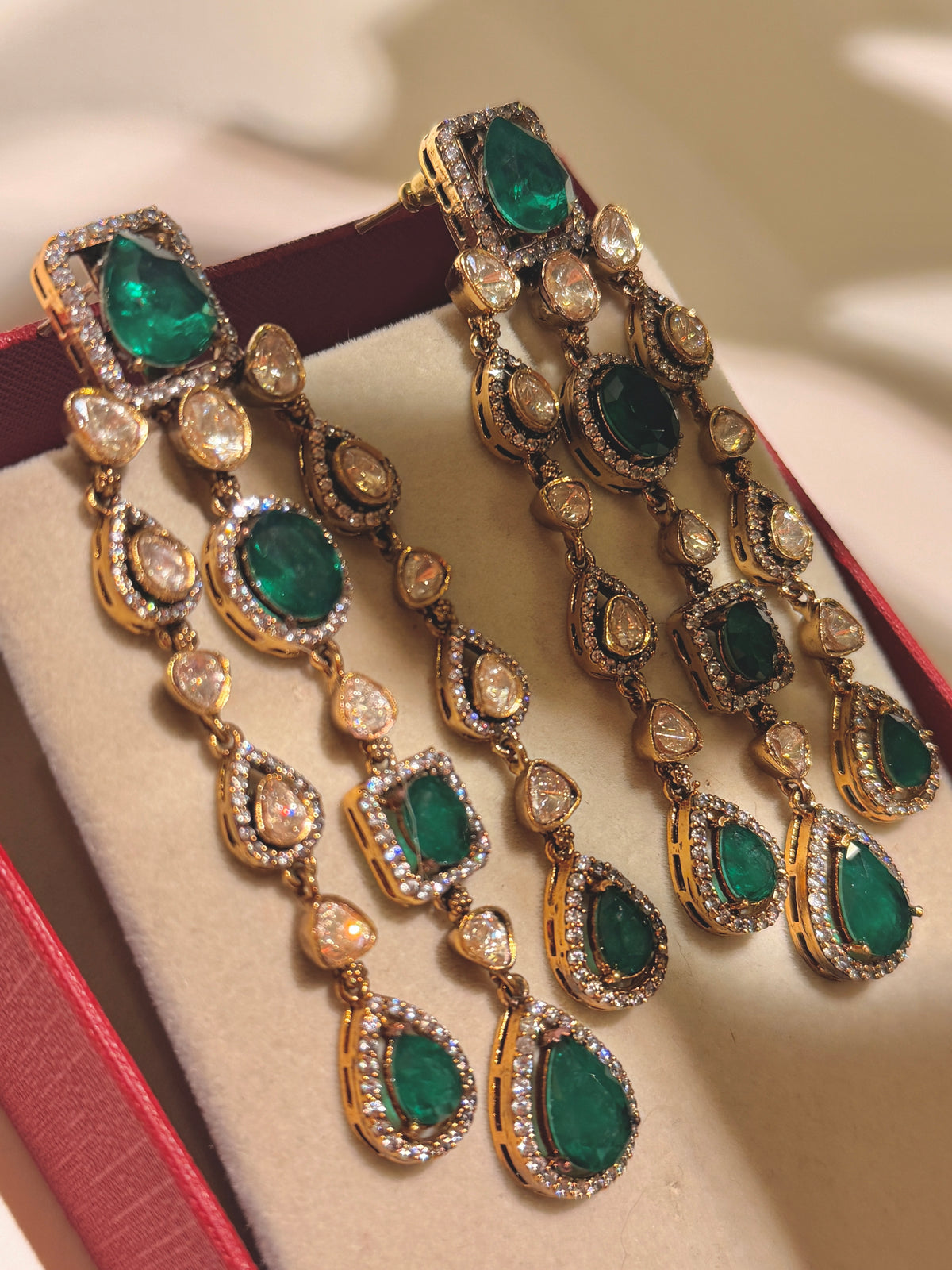 Emerald fall Dangler