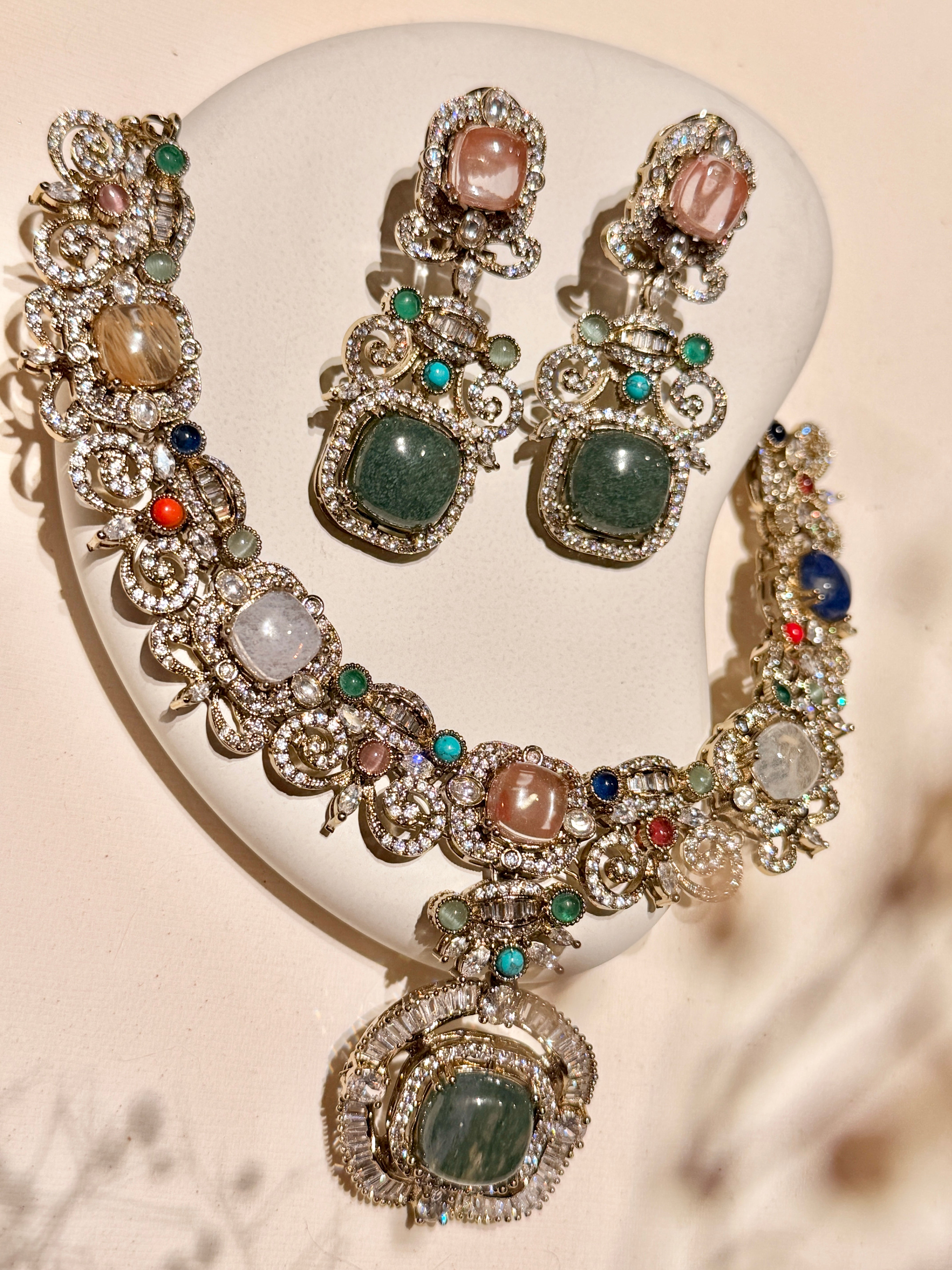 Elizabeth Aurora Gem Cascade
