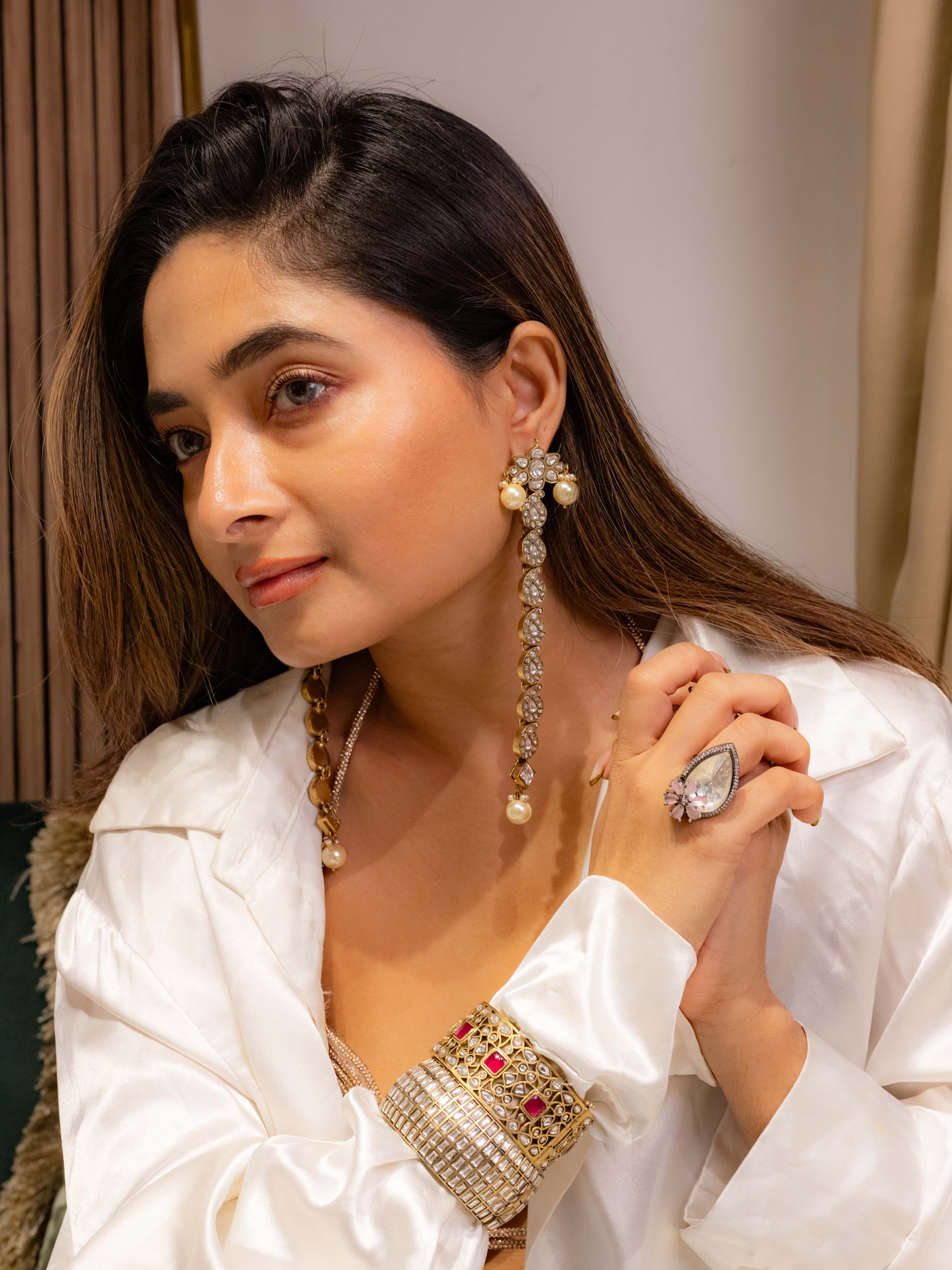 Noorvel Long Kundan Drops-Mahira