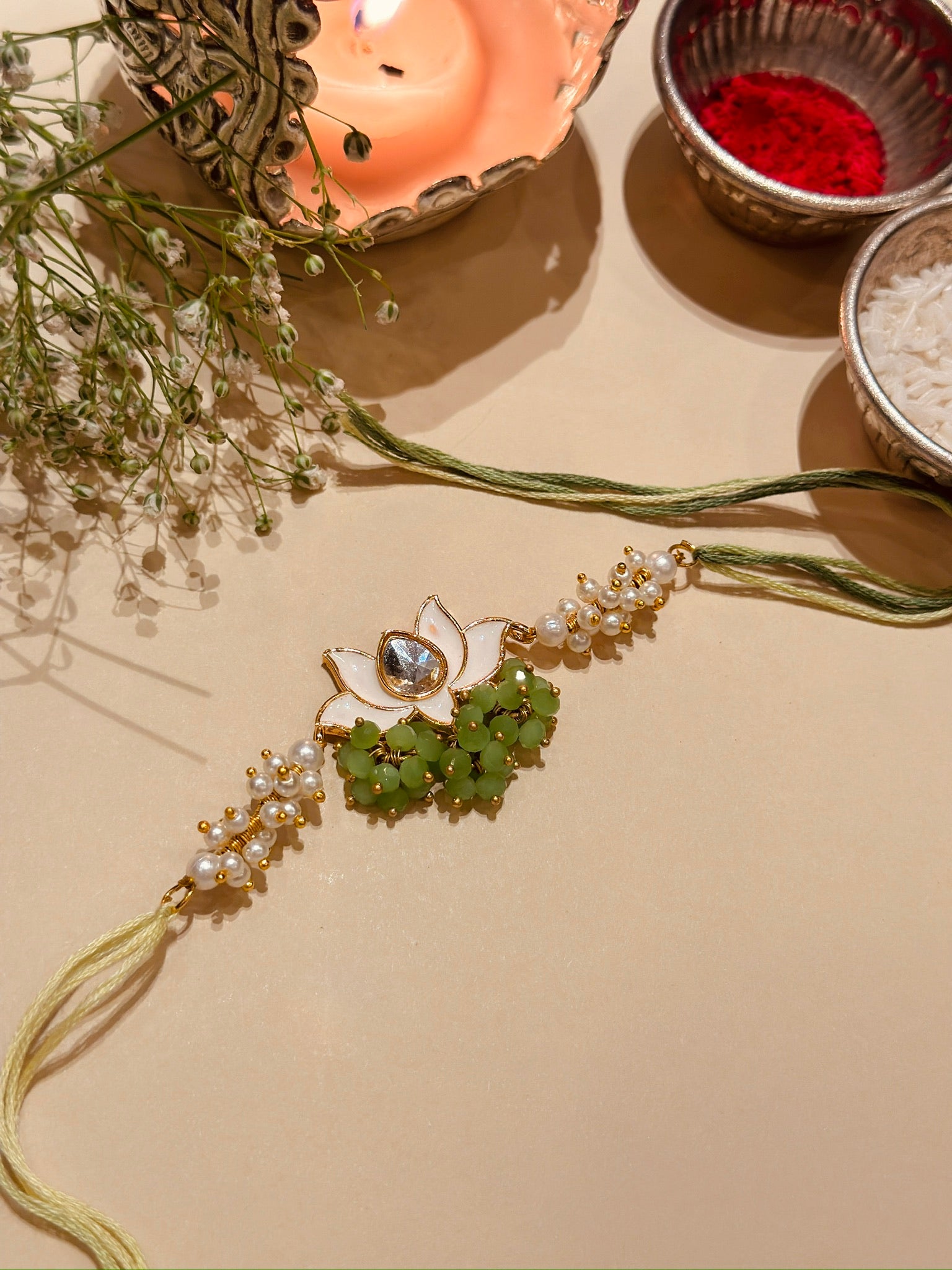 Safeed Komal Mogra Rakhi