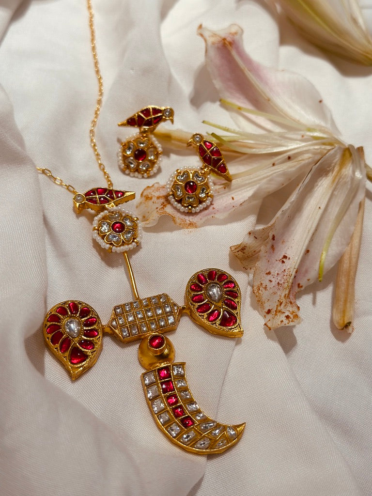 Zahara Pendant, Mother of Sunburst