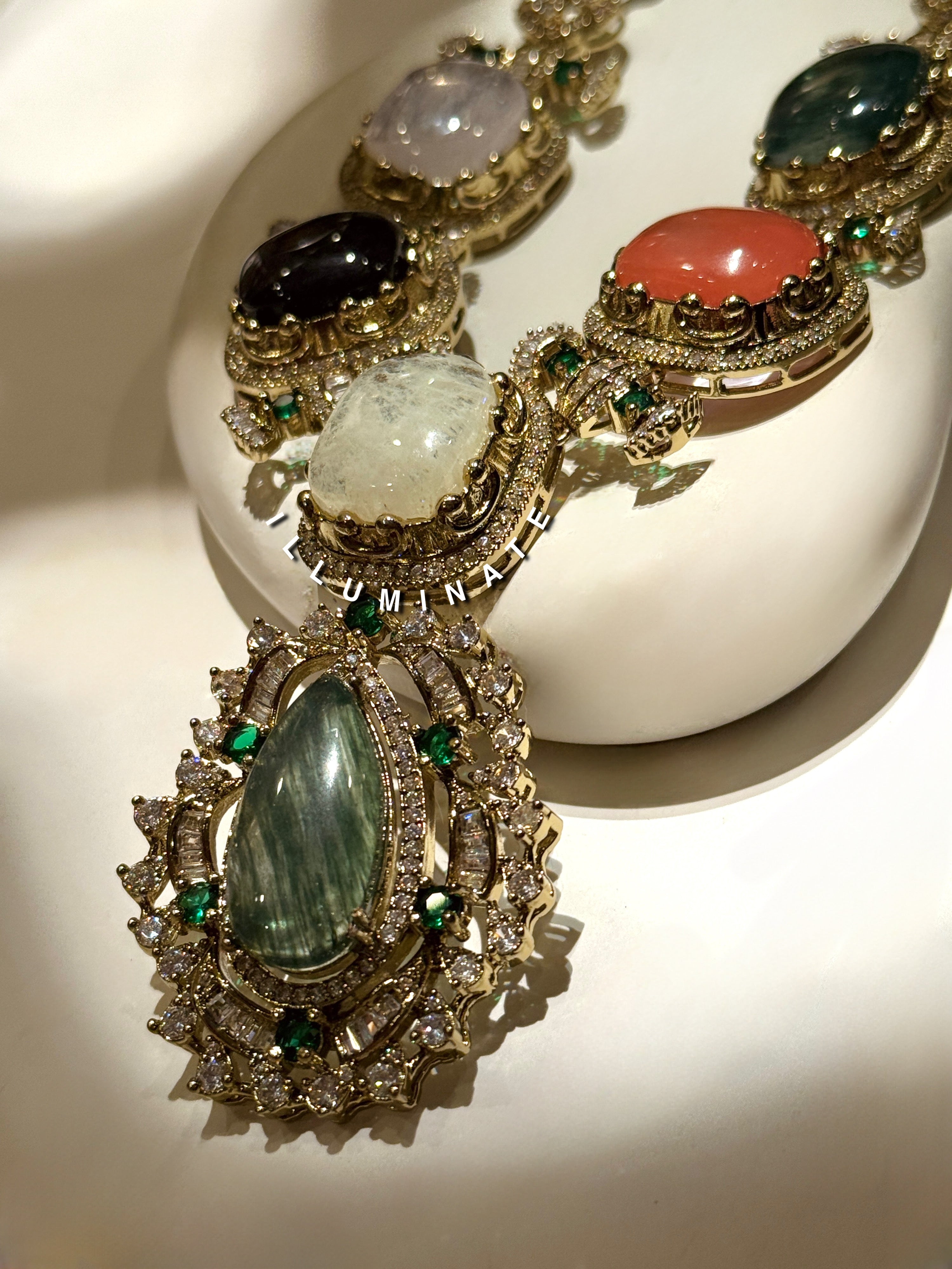 Elizabeth Dazzled necklace