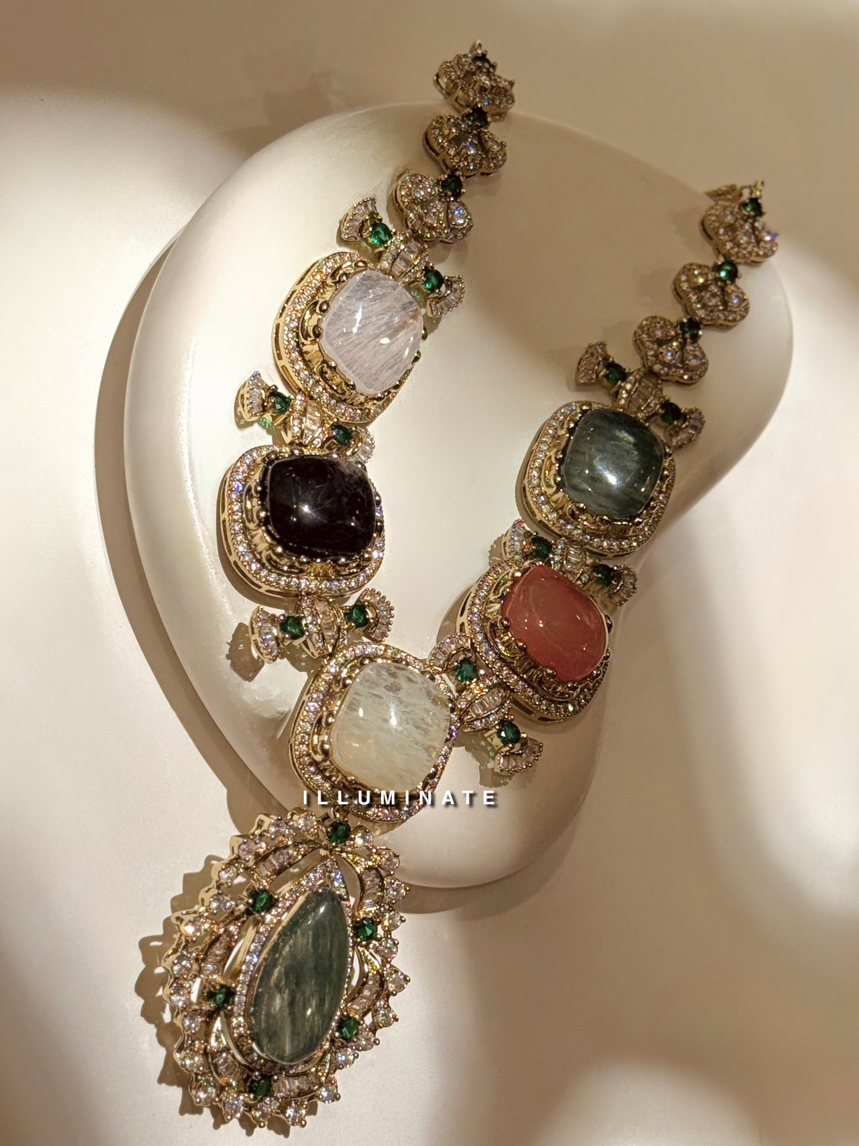 Elizabeth Dazzled necklace