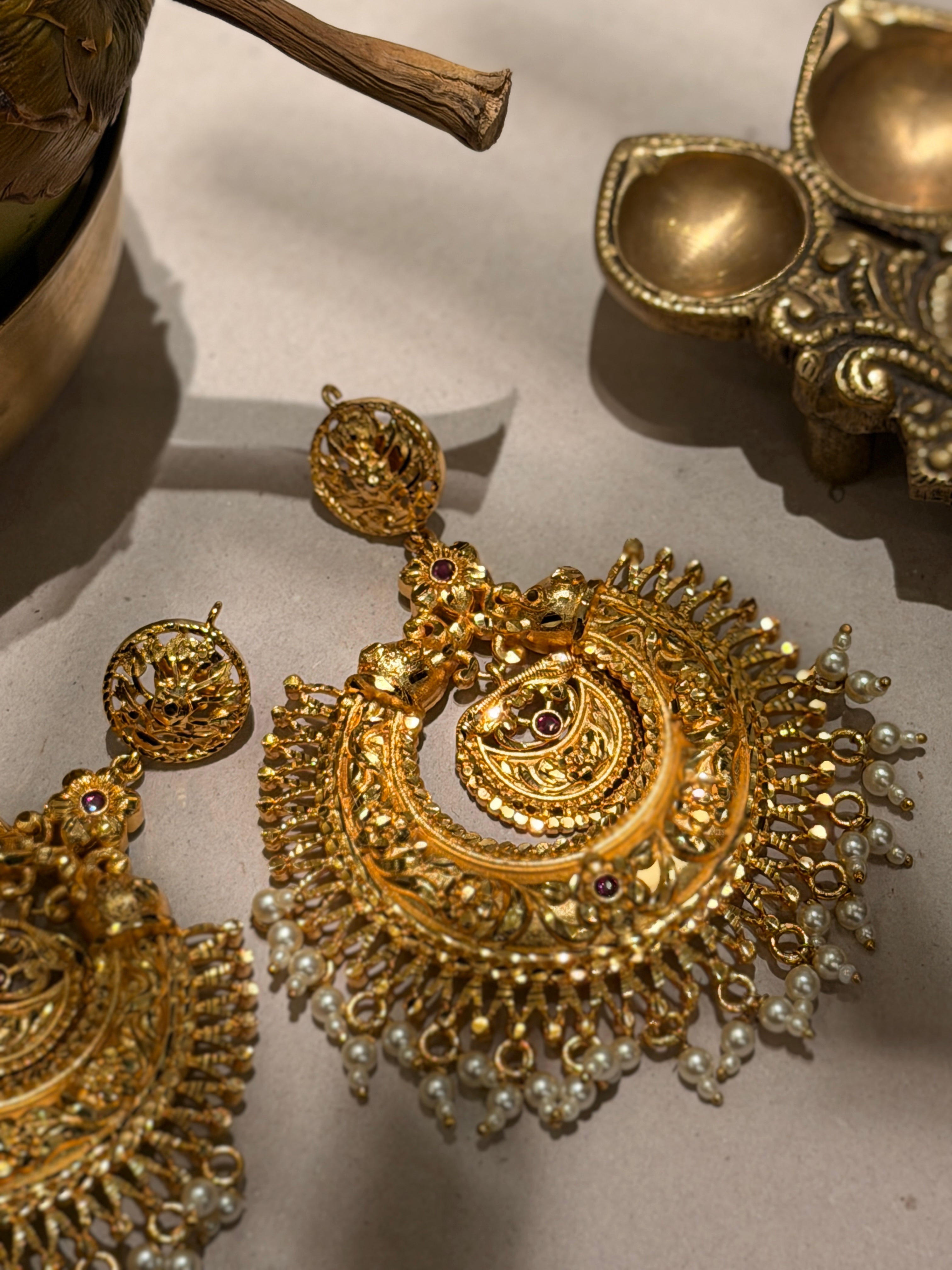 Hemangana Chandbali