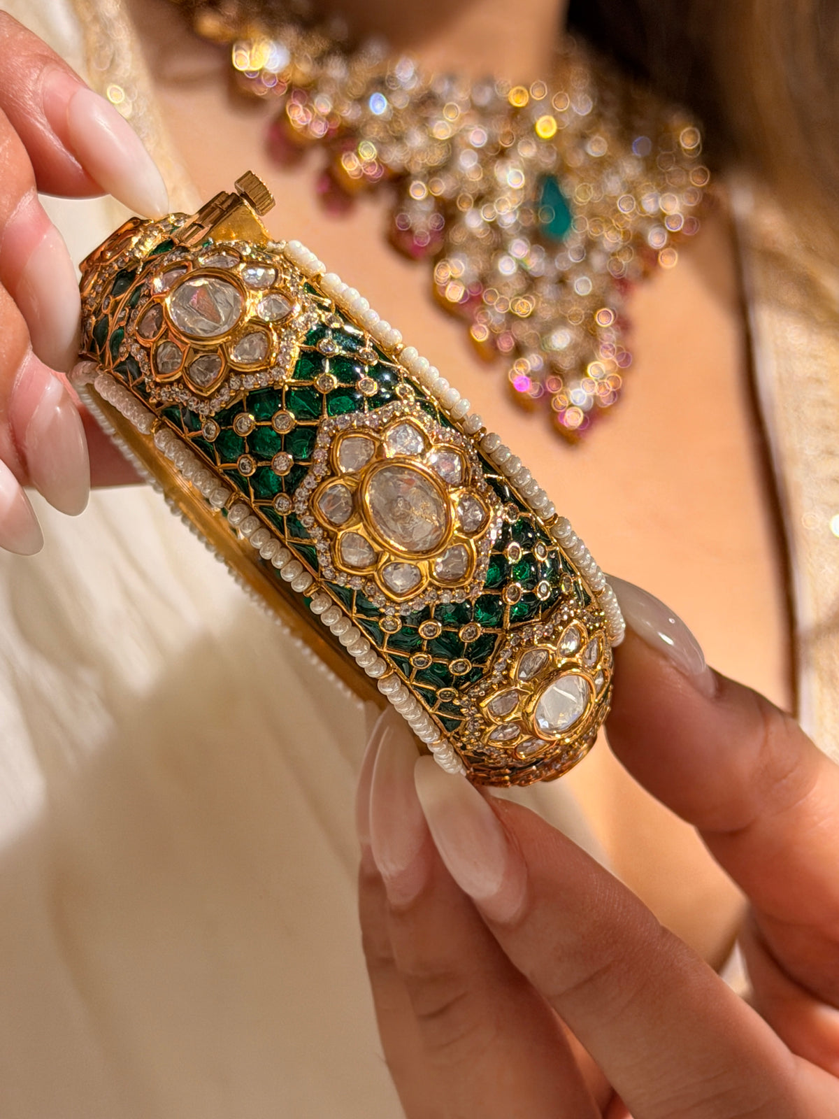 Siyani gold Floral Bangle