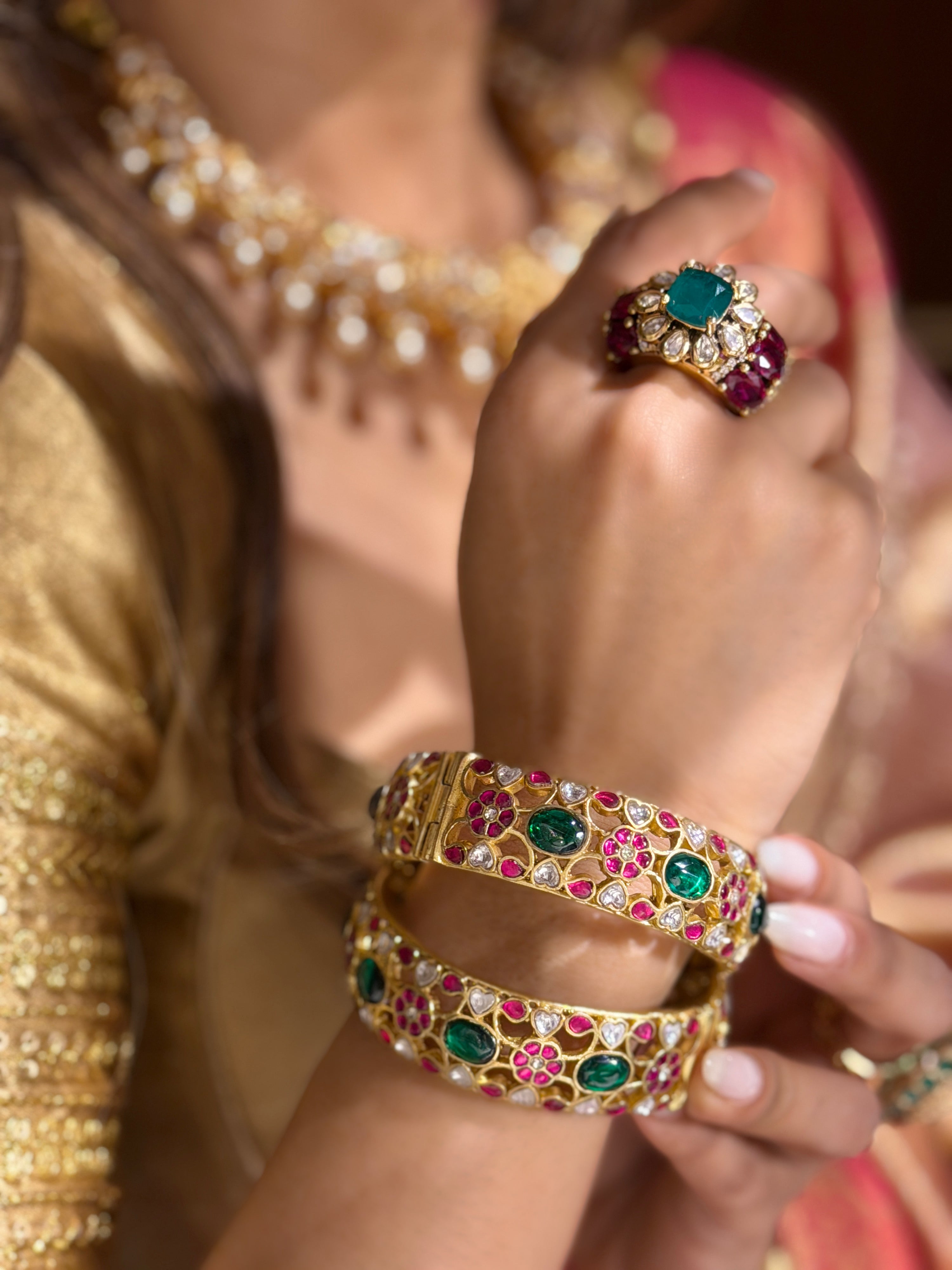 Niharika Kundan Jadau Bangle - Emerald