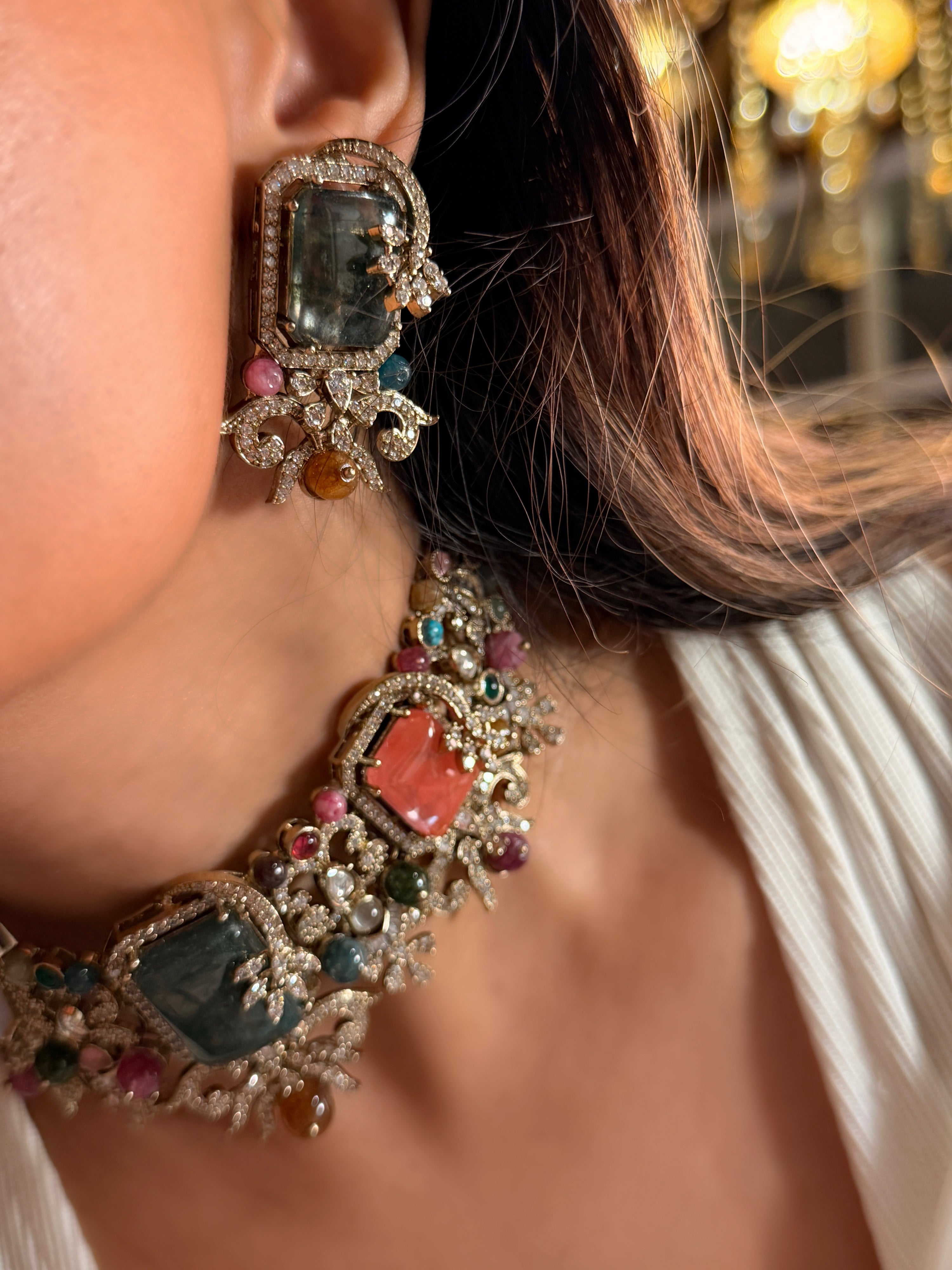 Pandoras - Elizabeth