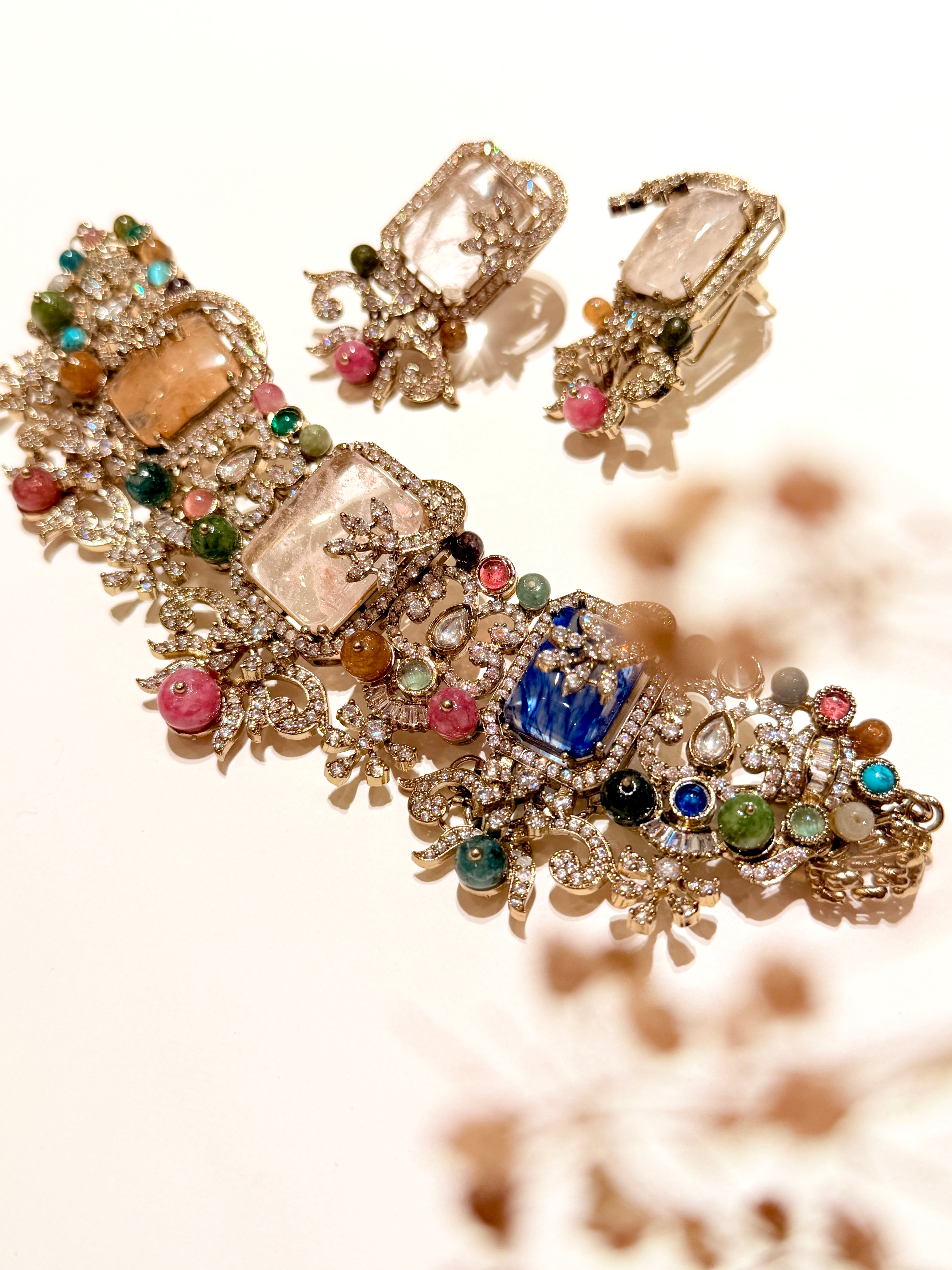 Pandoras - Elizabeth