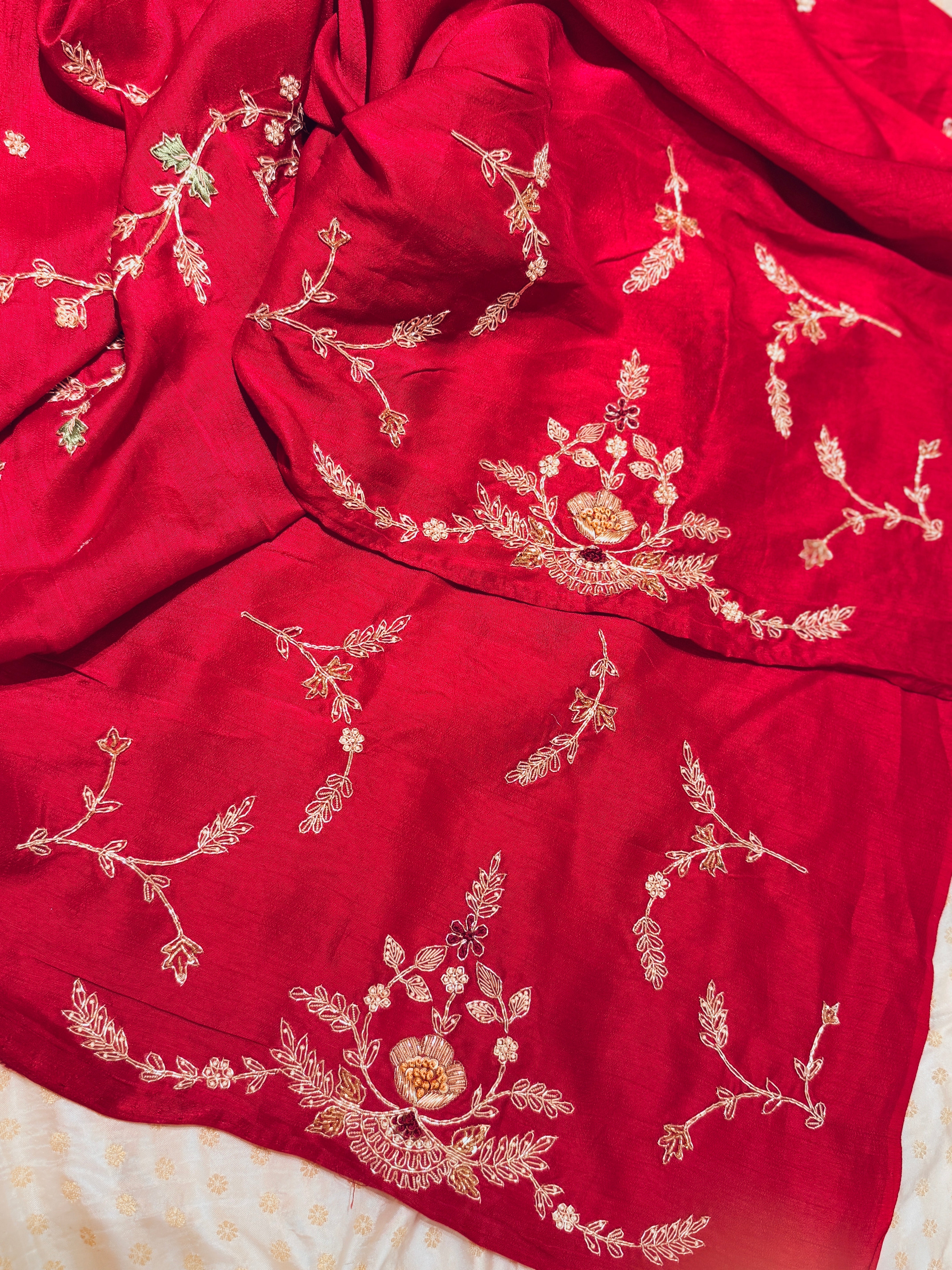 Laal Ishq zardosi kora Banarasi saree