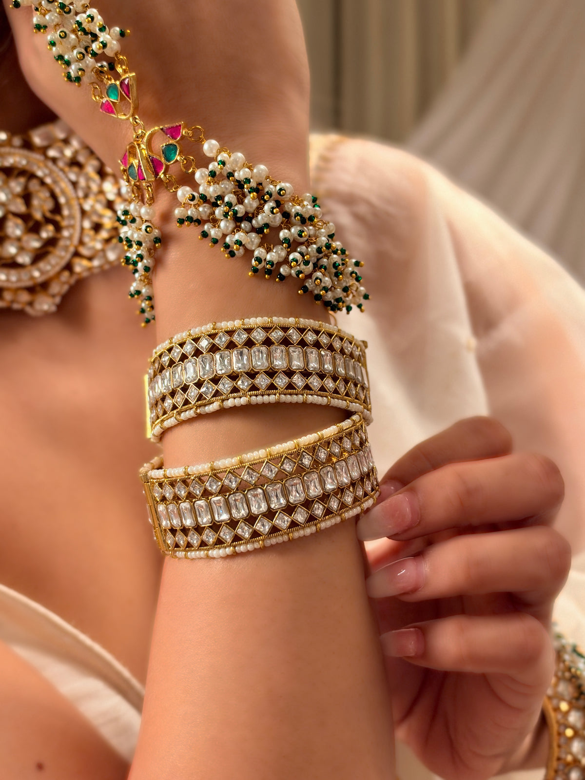Sammohini jadau bangle