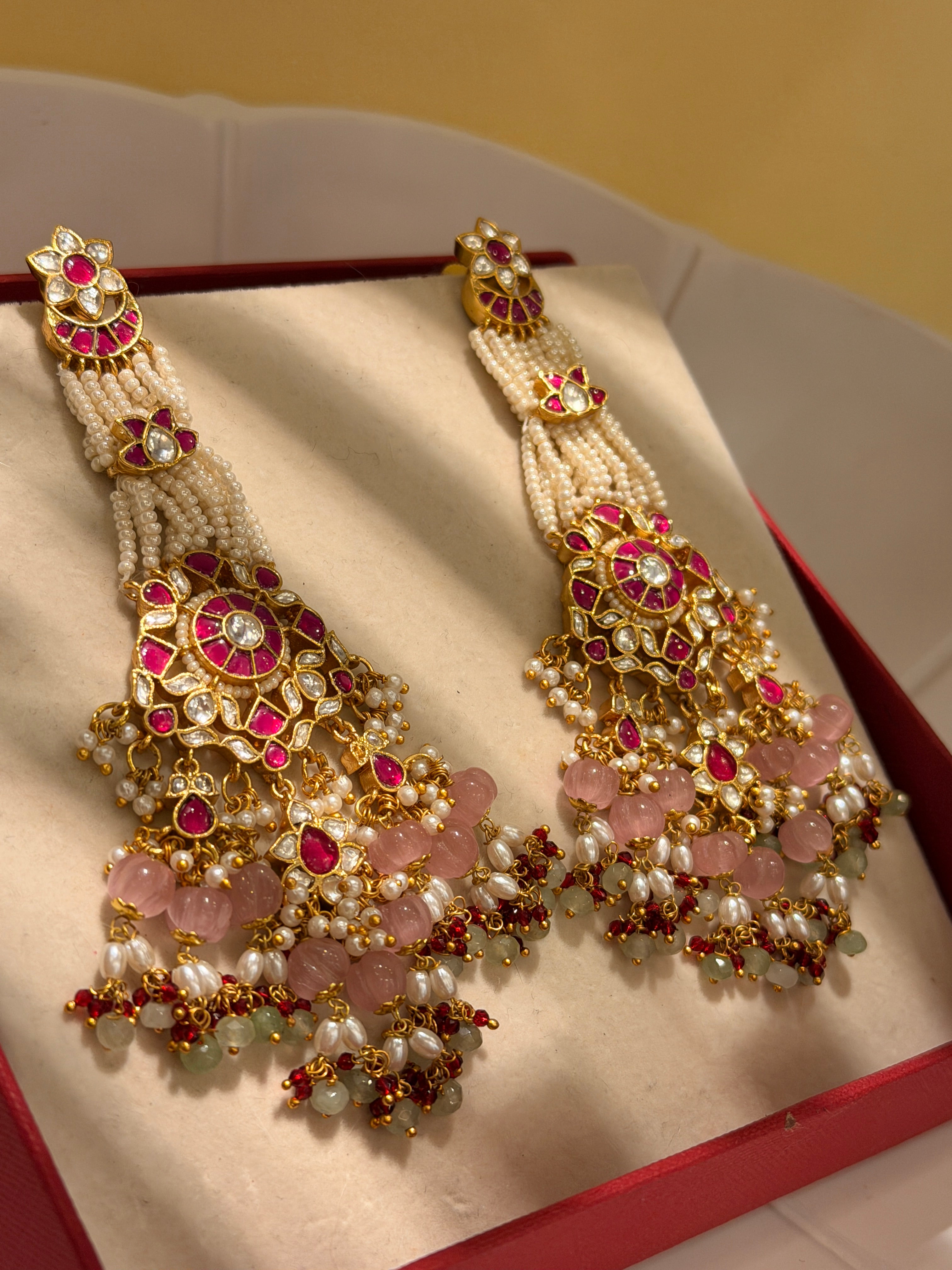 Saiyan long kundan Dangler