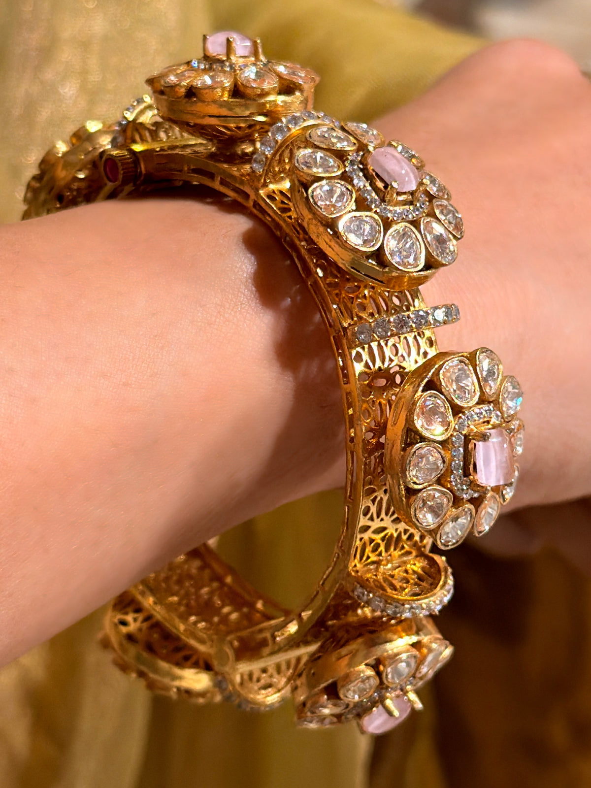 Neelam Moissanite polki Bangle