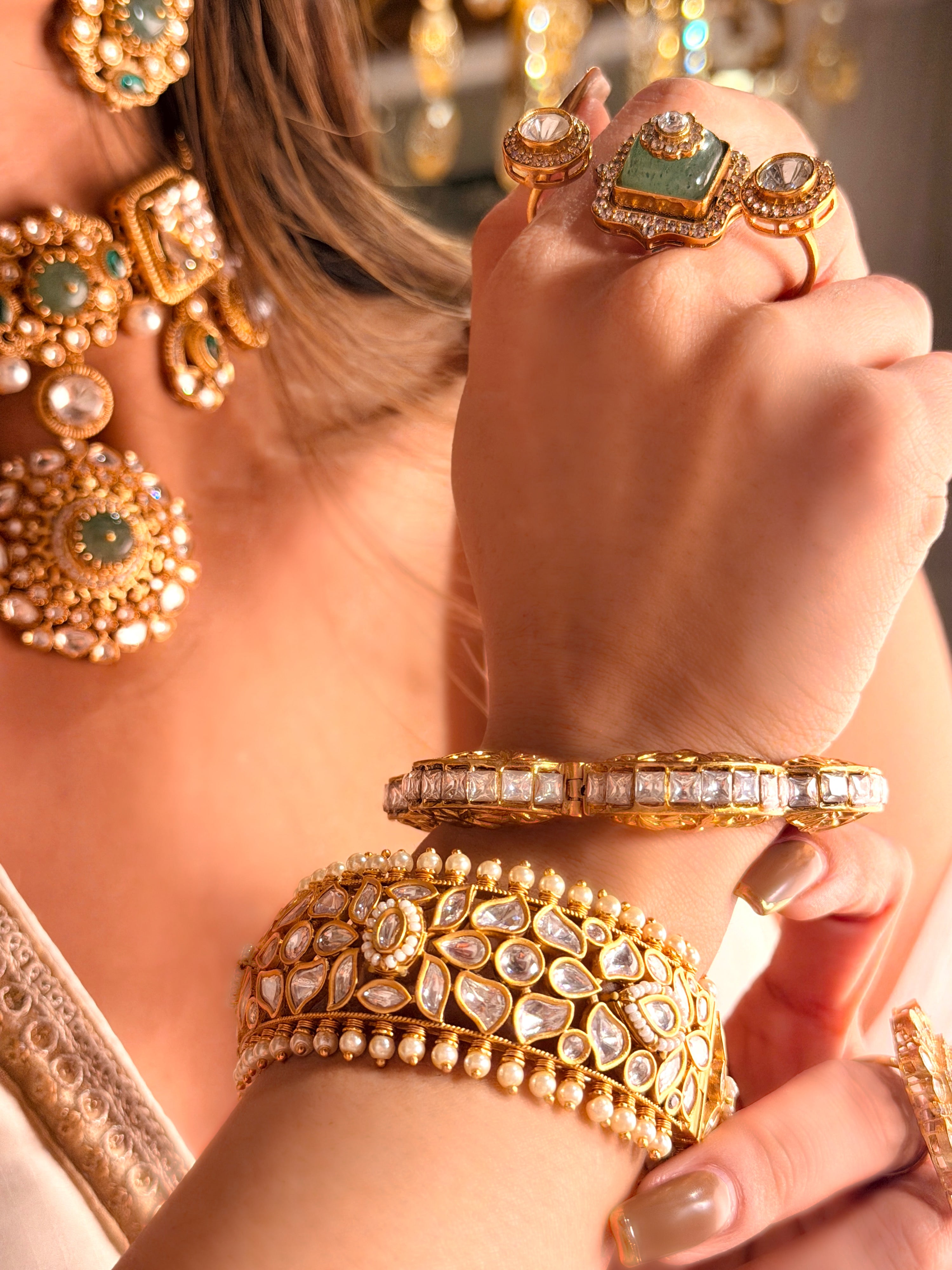 Noor Sleek Jadau Bangle