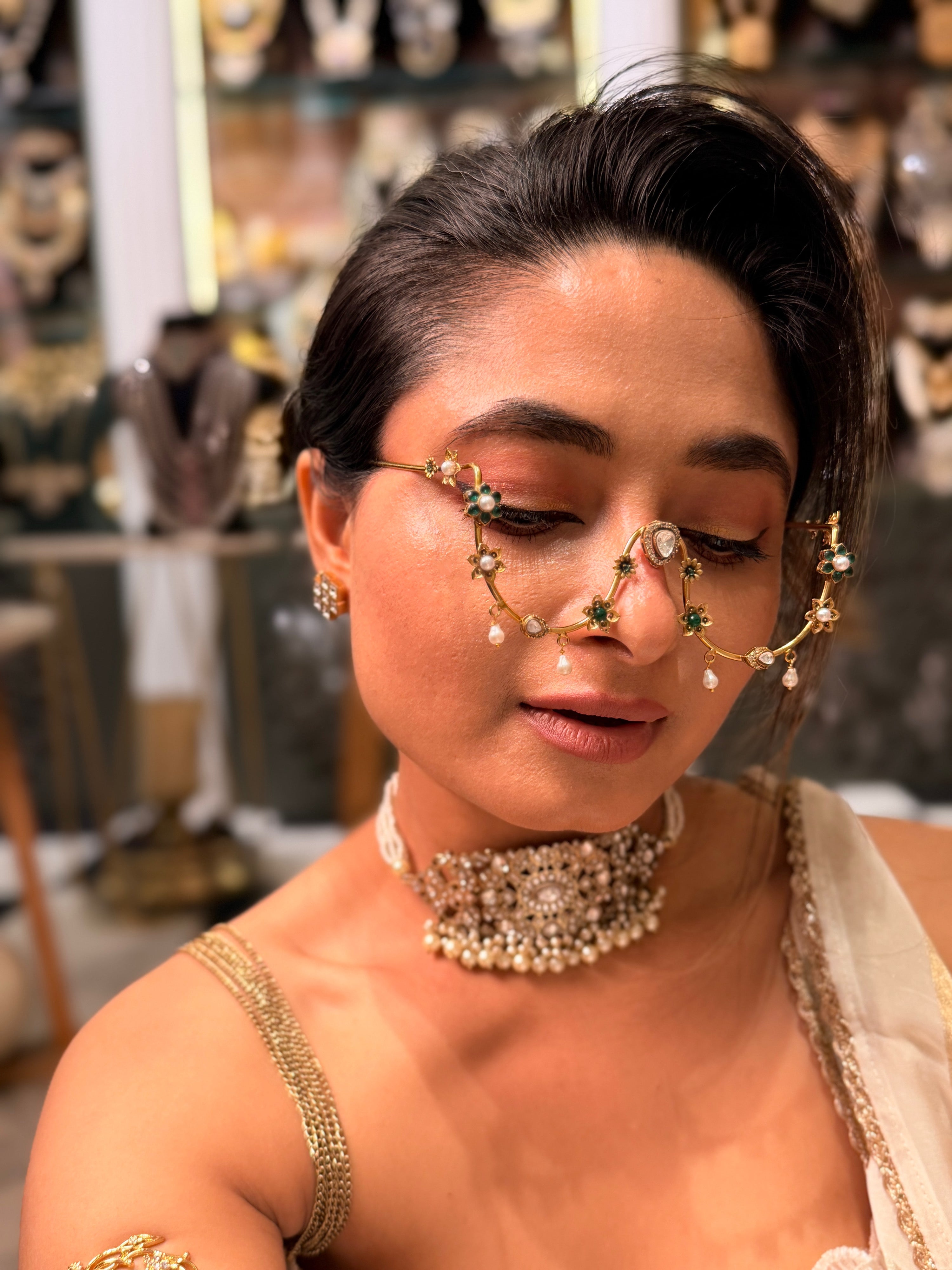 Semi sphere Kundan Pearl drop Facelet