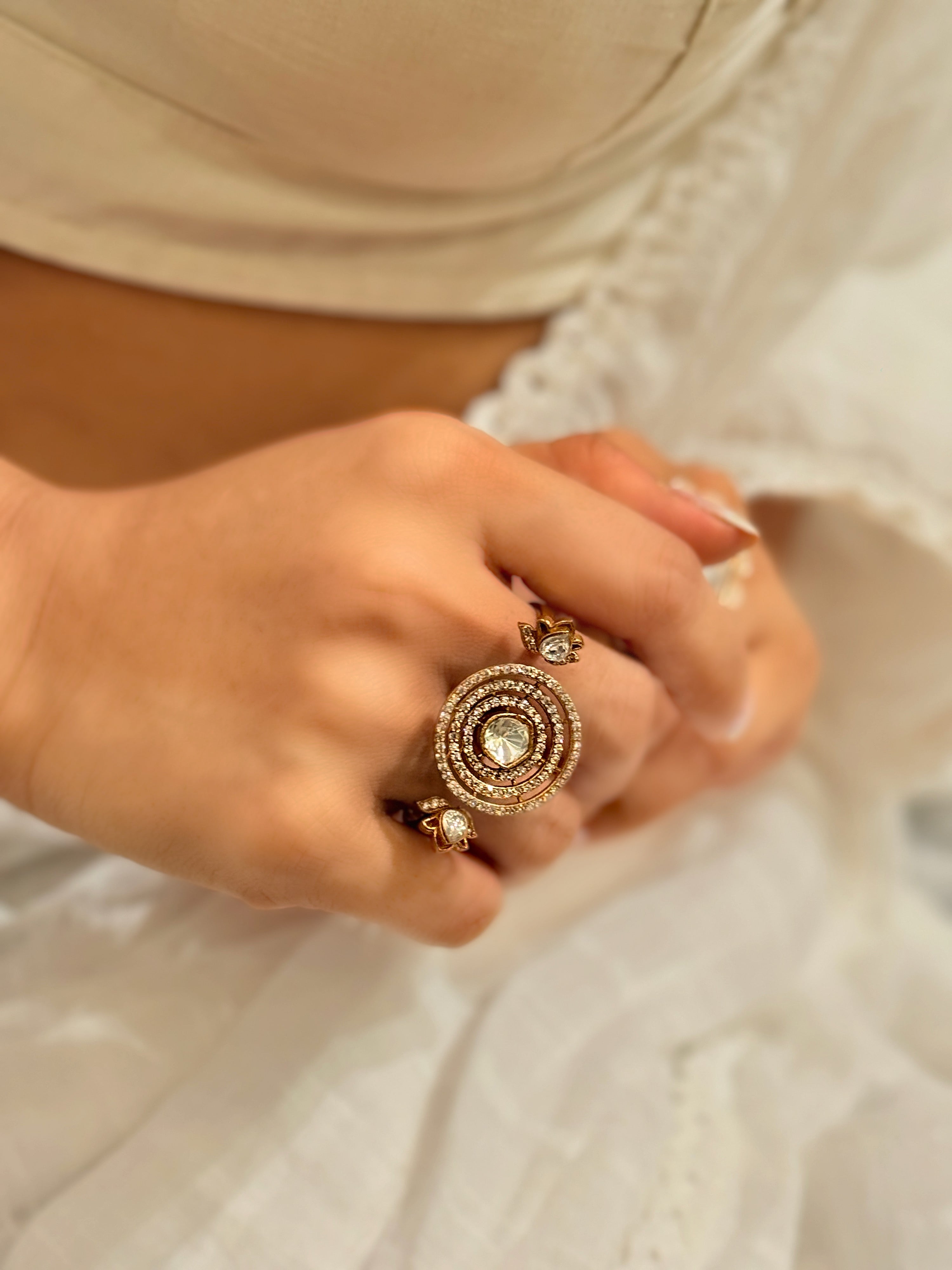 Celestia Dual Finger Ring