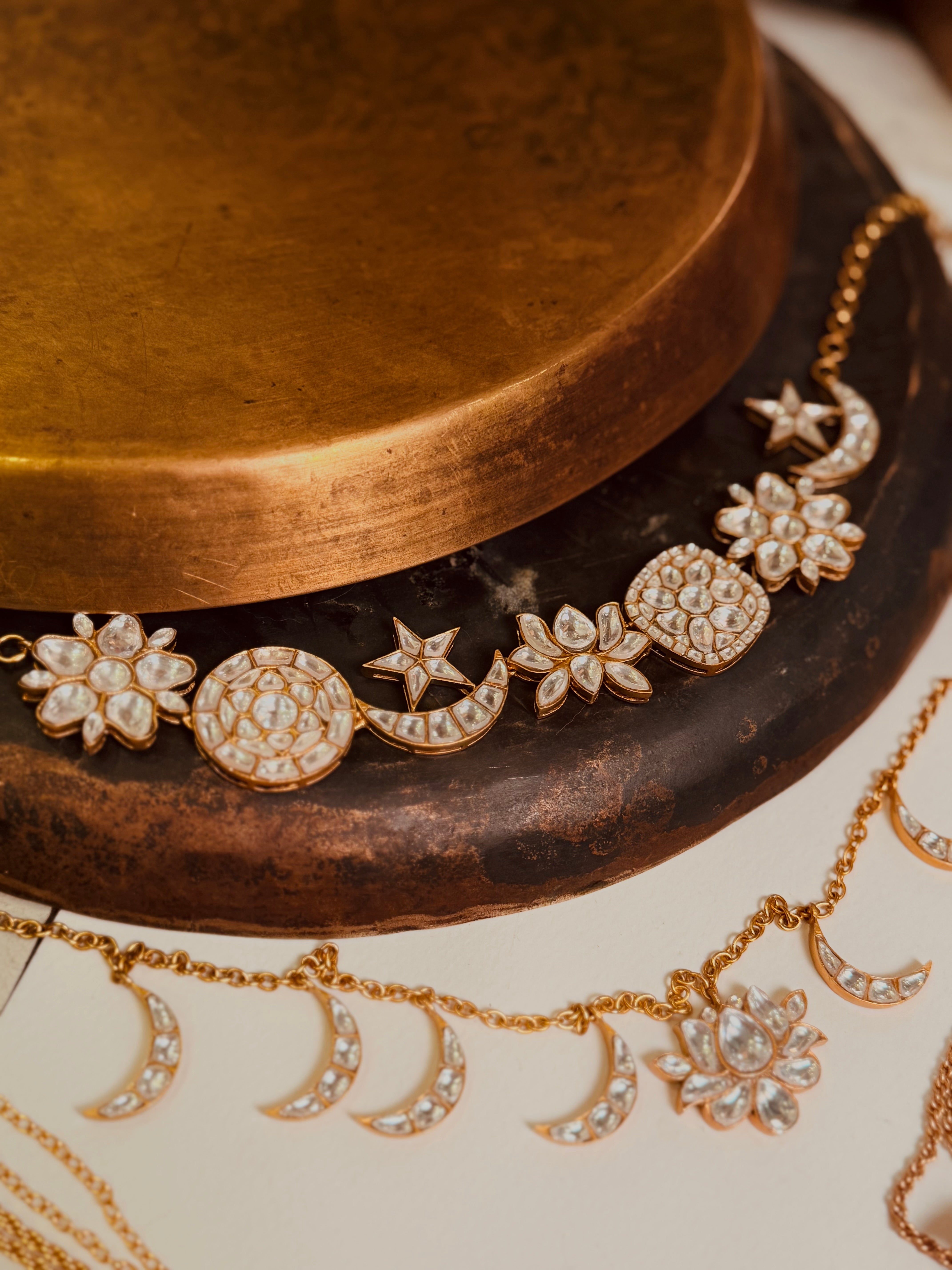 Chaand-komal polki Choker