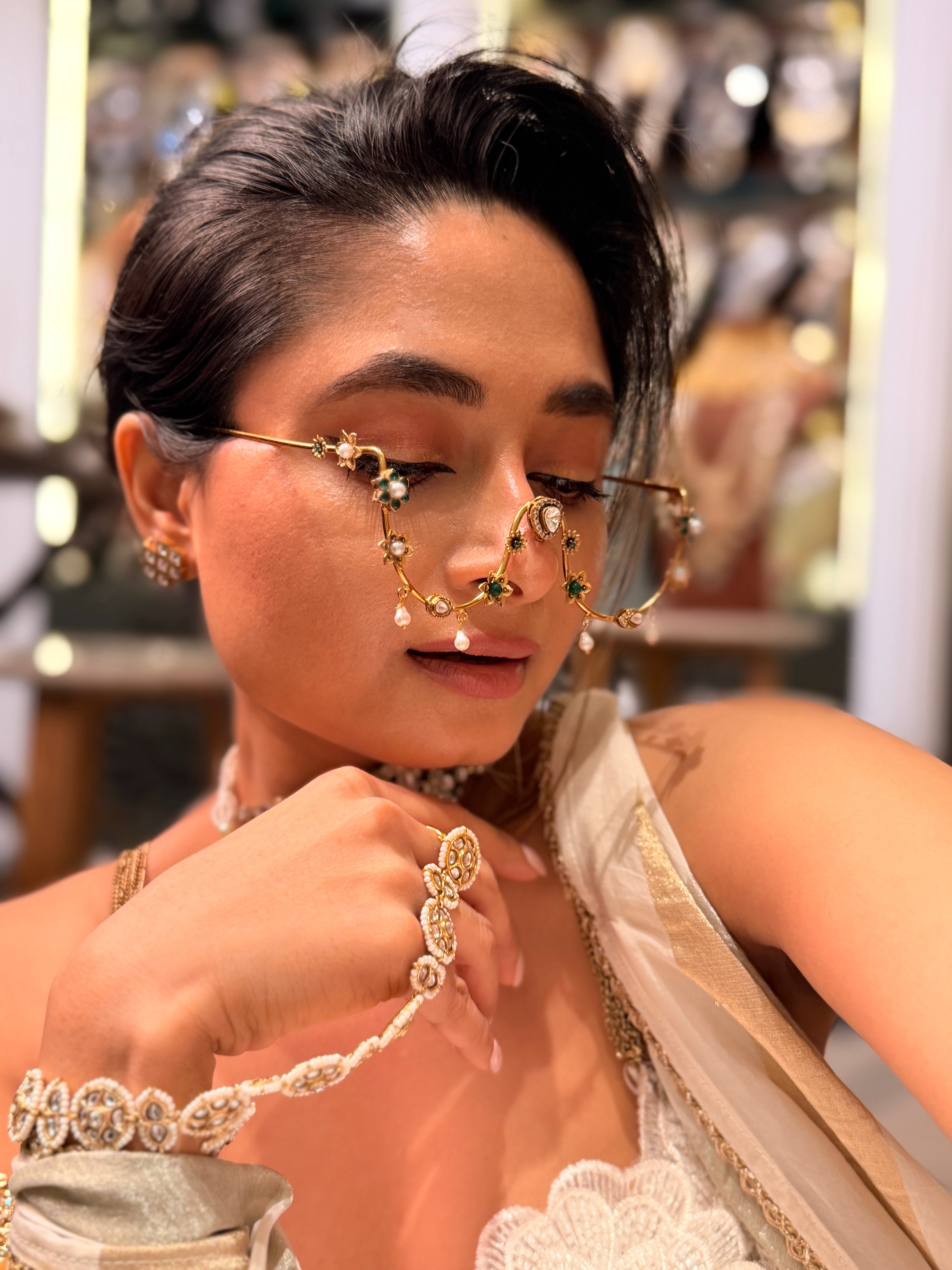 Semi sphere Kundan Pearl drop Facelet