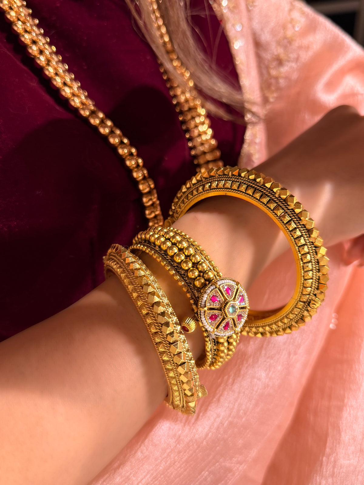 Swarnpushp Bangle