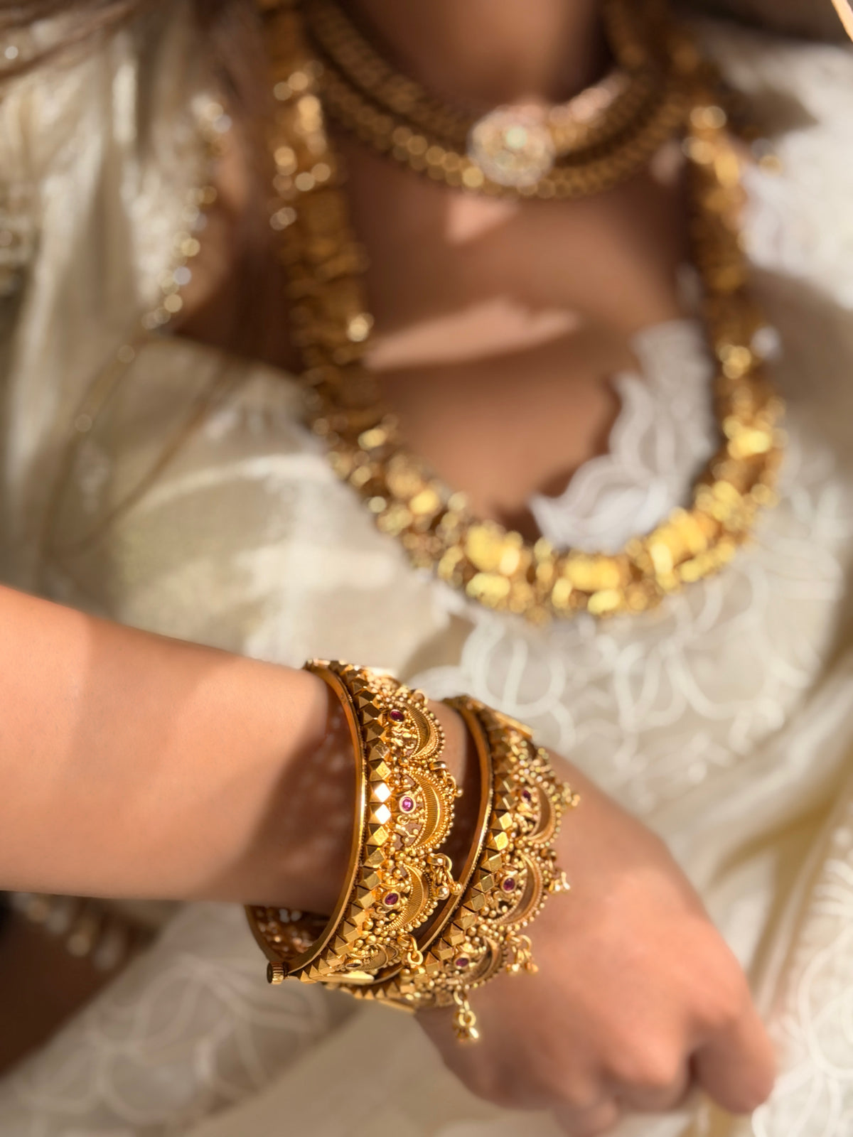 Padmini Rajwadi Scallop Bangle