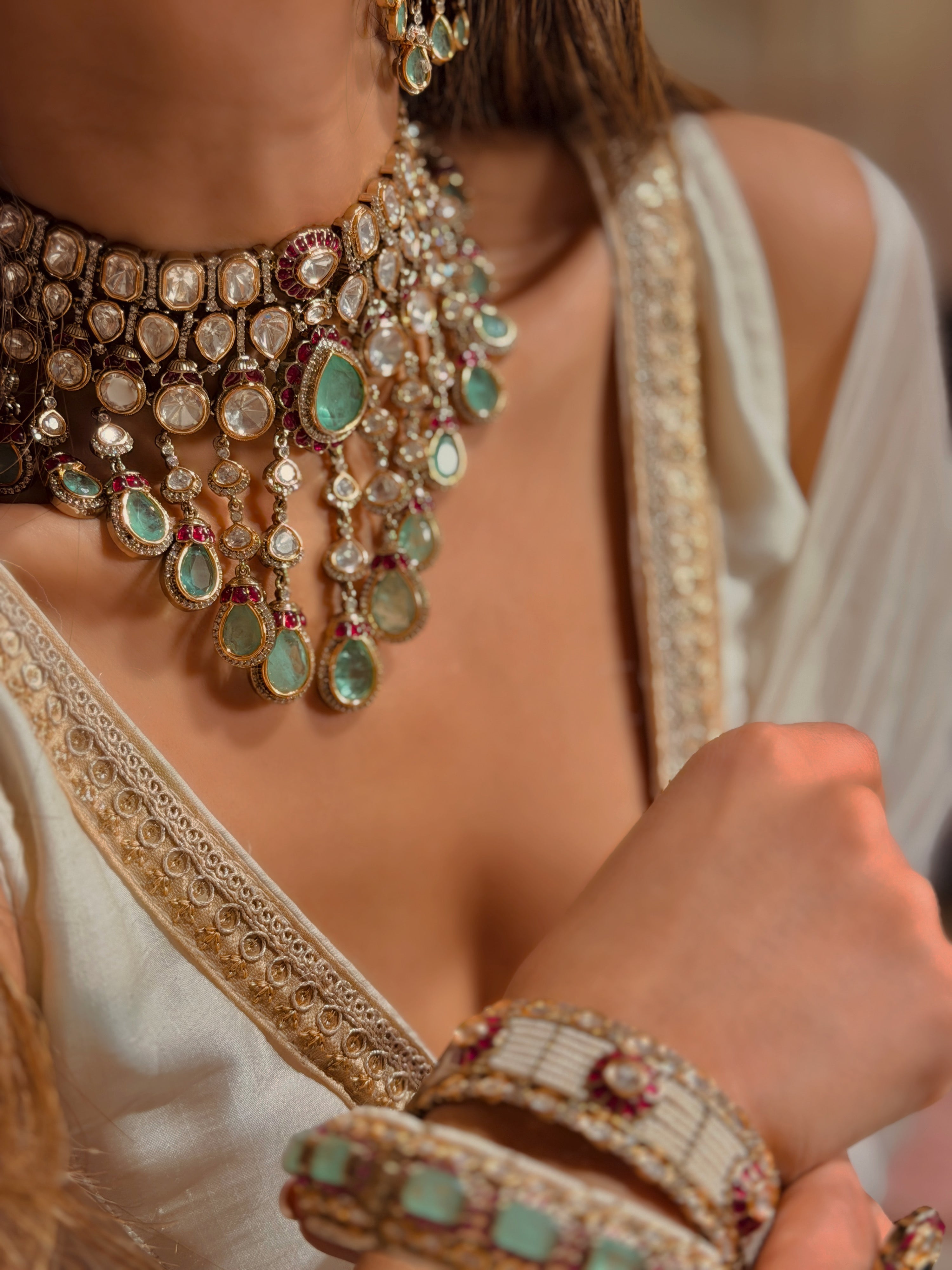 Jalwa Neck piece
