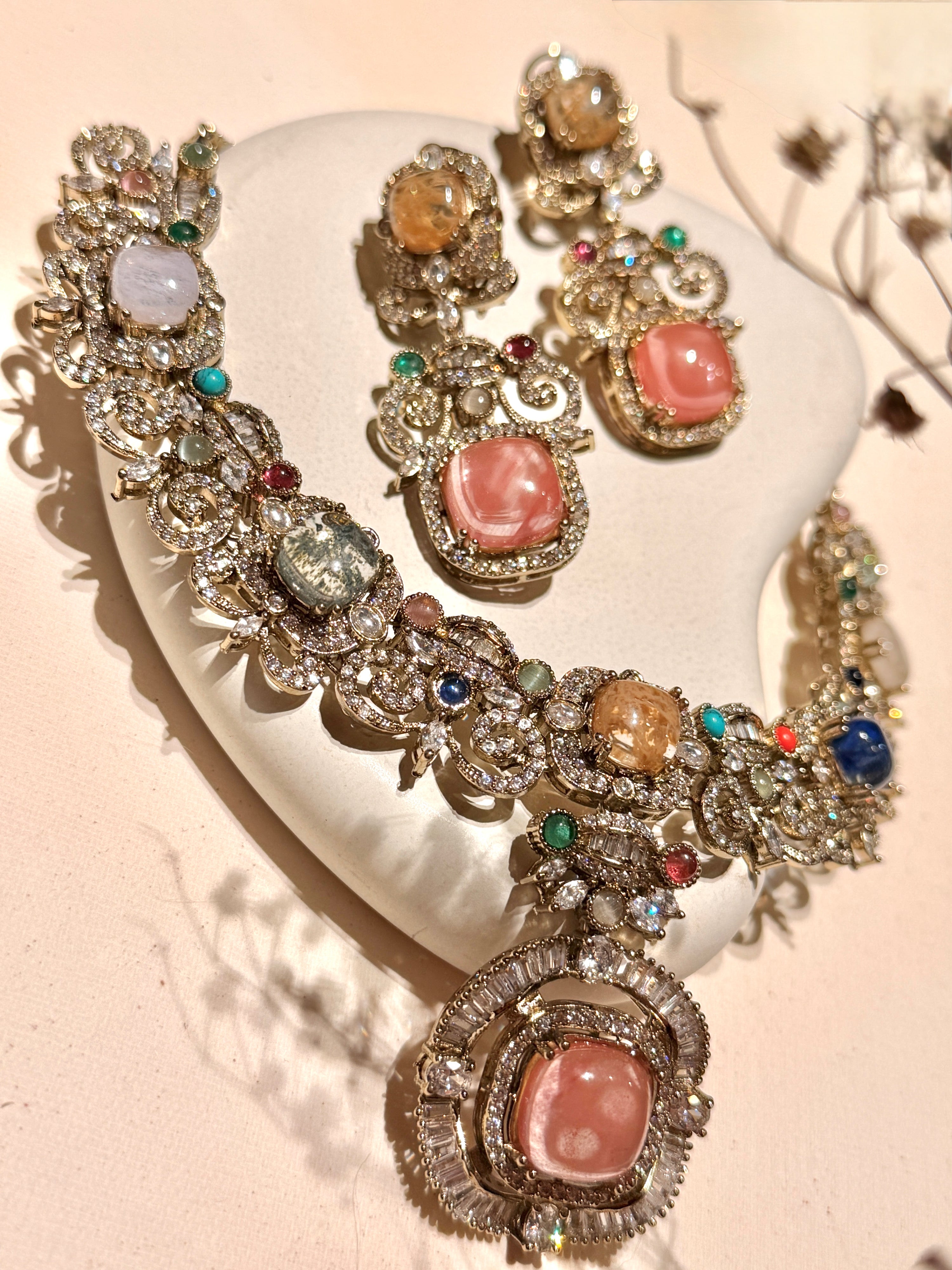 Elizabeth Aurora Gem Cascade