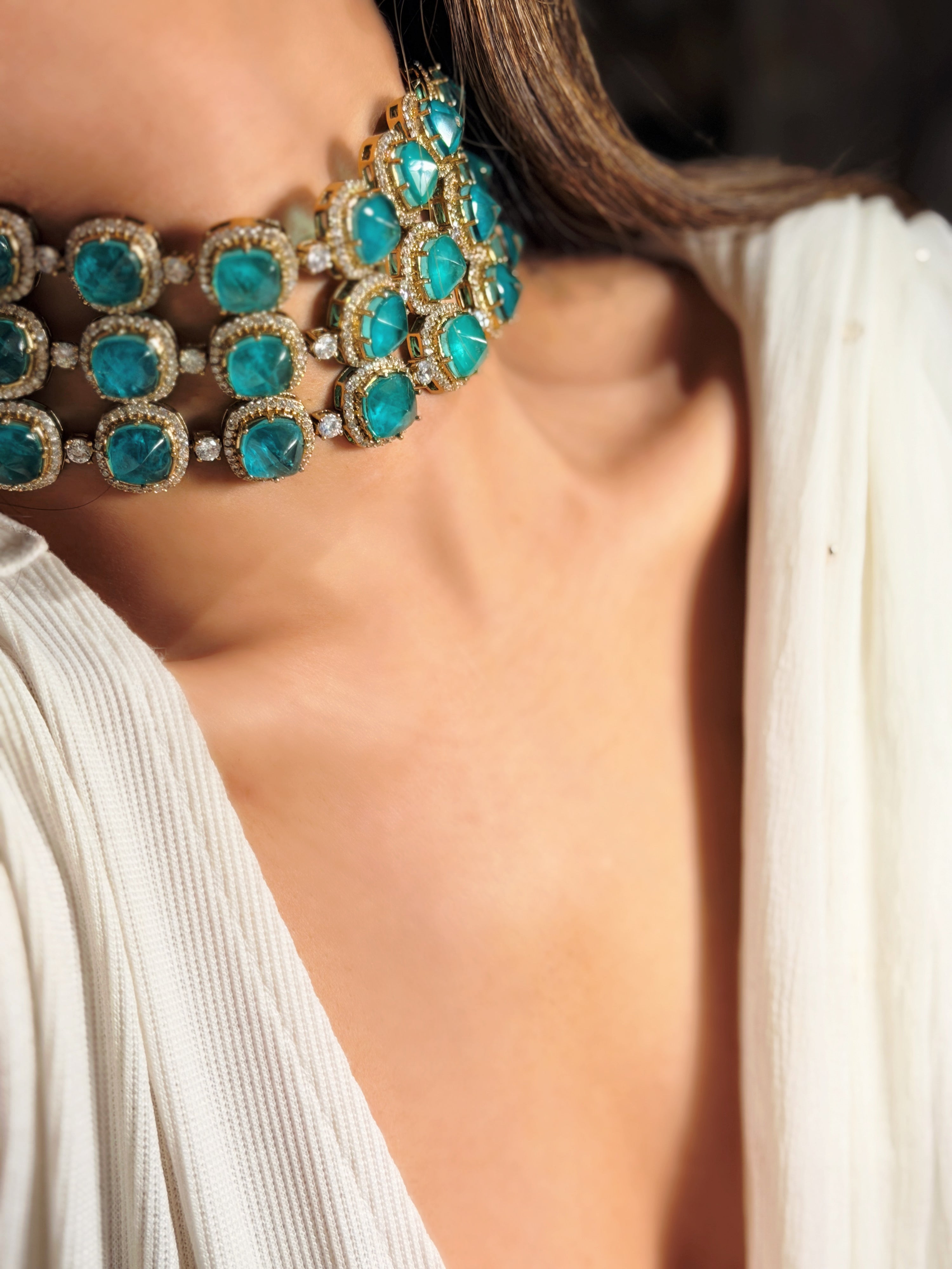 Emerald pyramid Choker