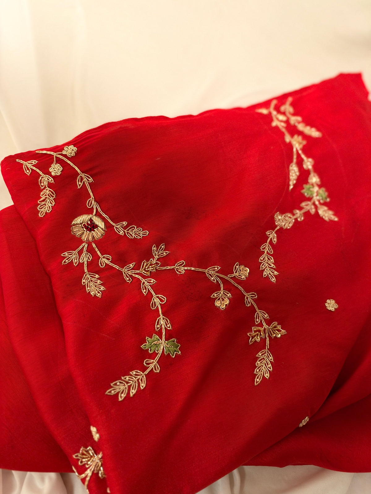 Laal Ishq zardosi kora Banarasi saree