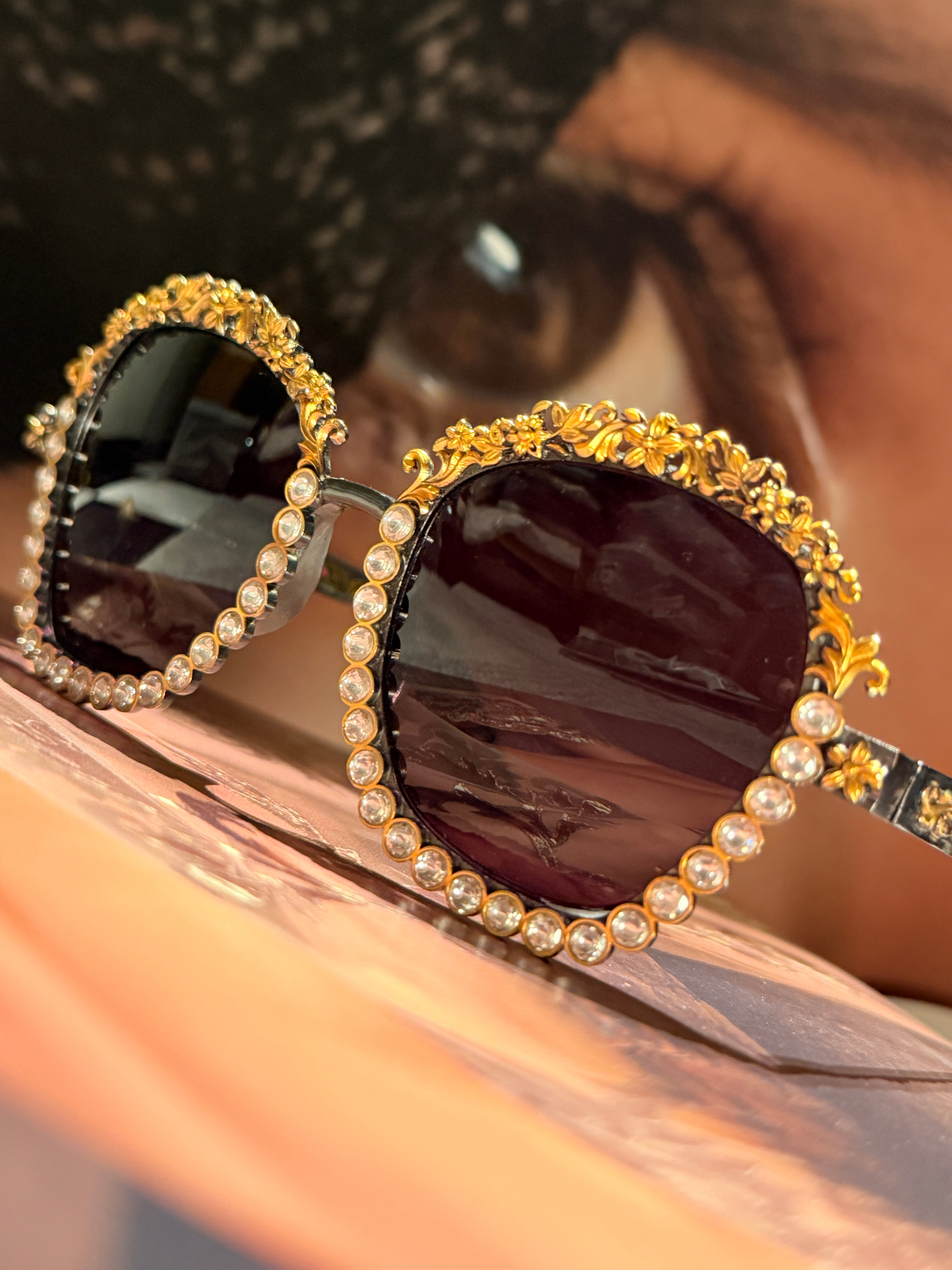 The Maharani Éclat Glass - Mahira