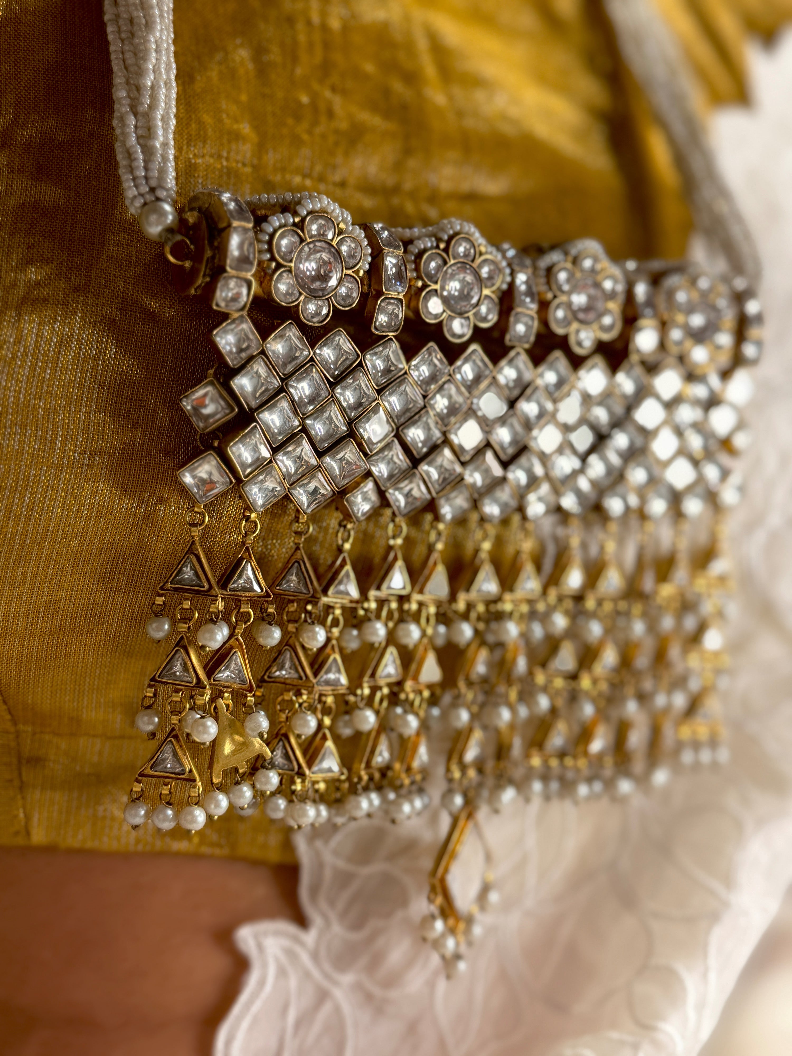 Sheesh Mahal Kundan Necklace- MAHIRA
