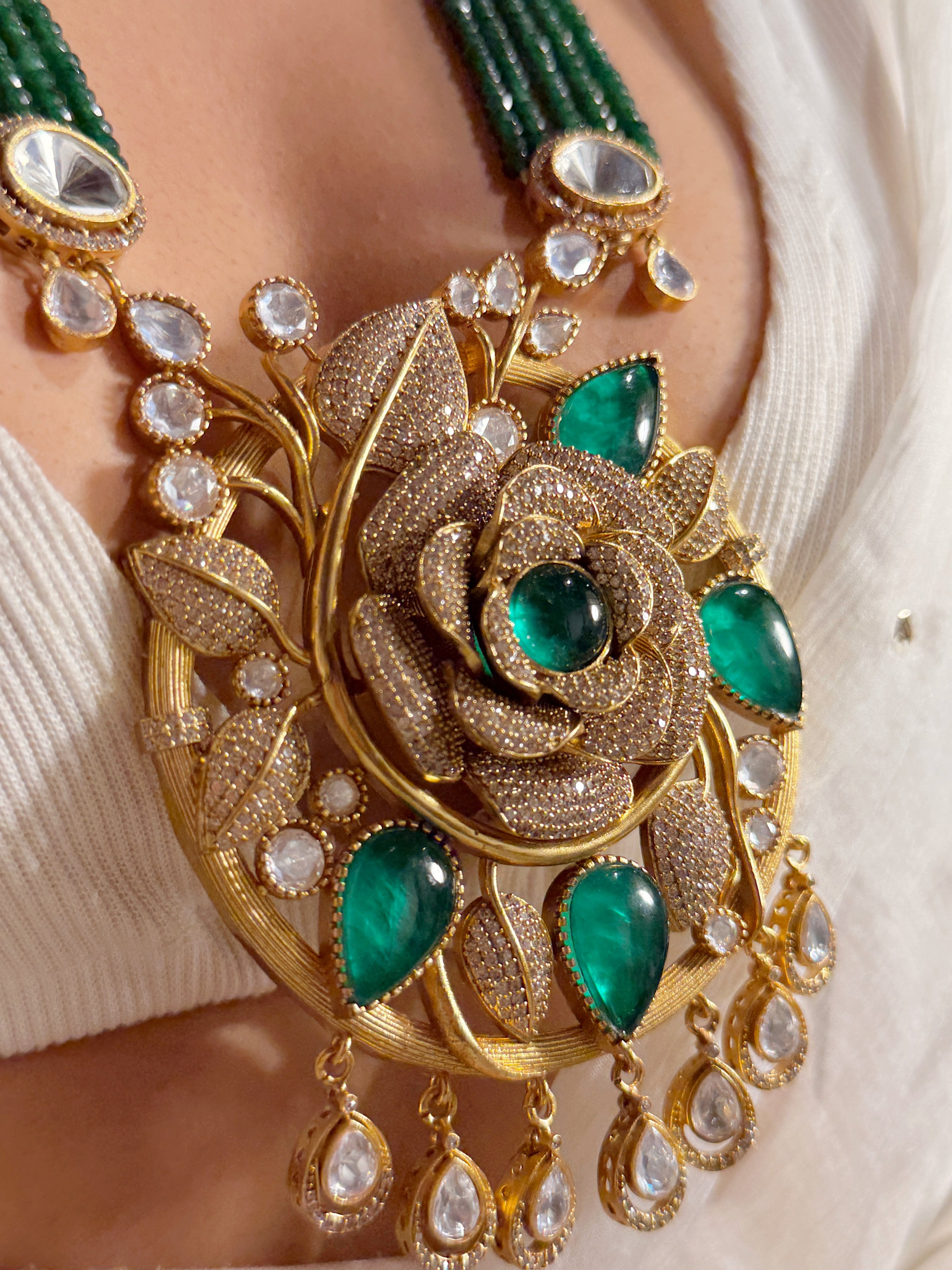Rosette Emerald flower Necklace