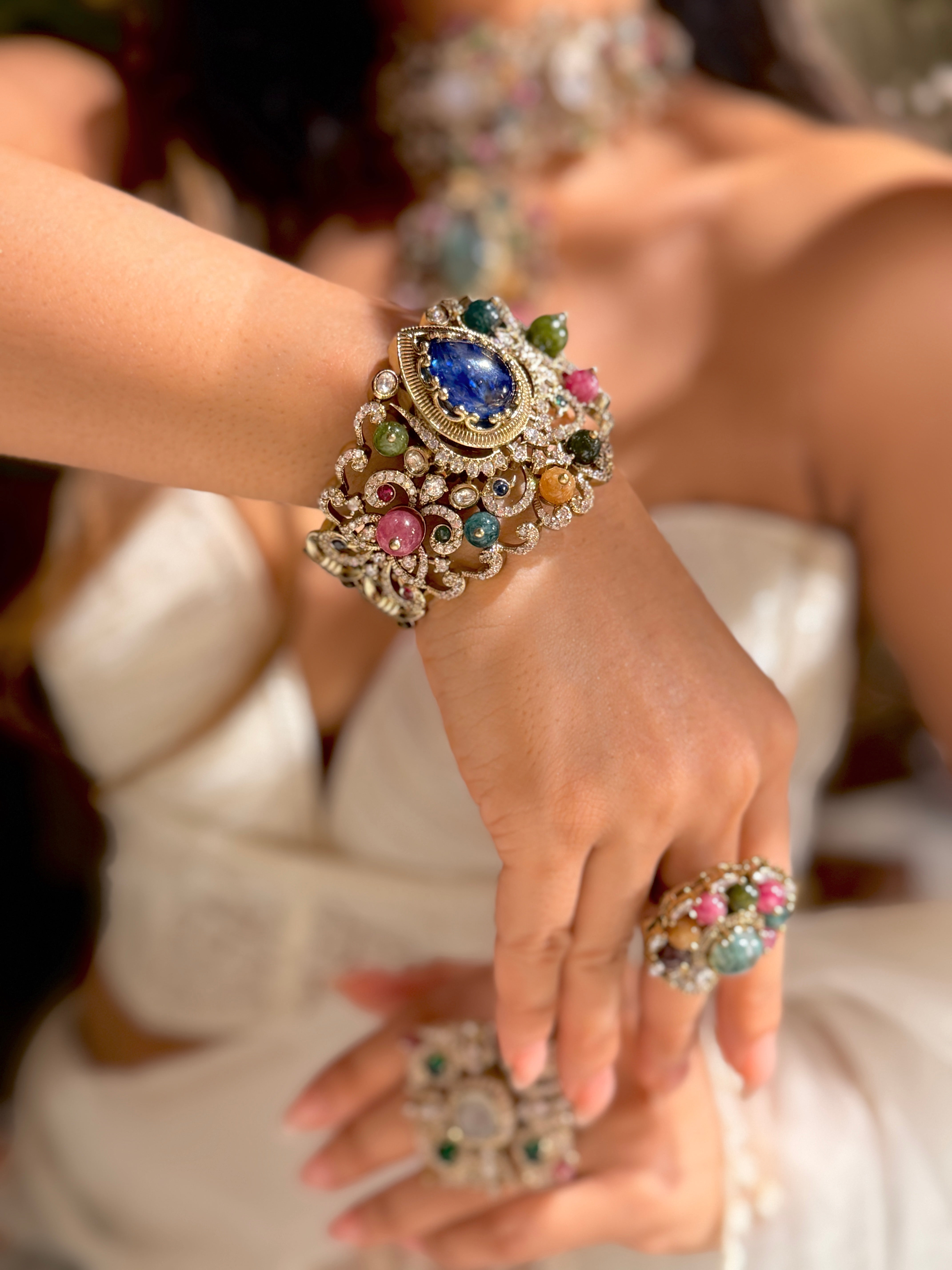Twilight Gleam Bracelet- Elizabeth