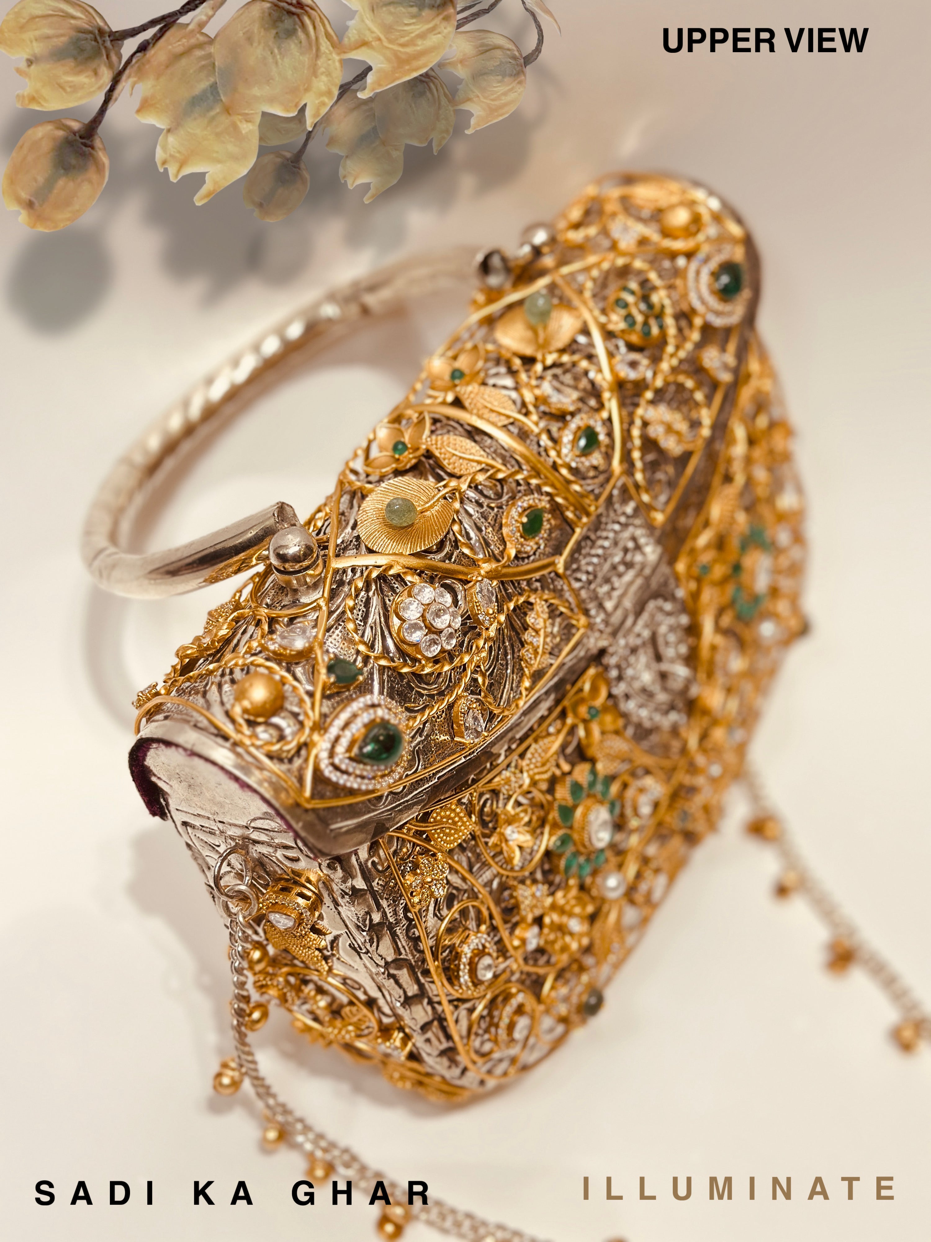 Gulzar Époque Hand Clutch