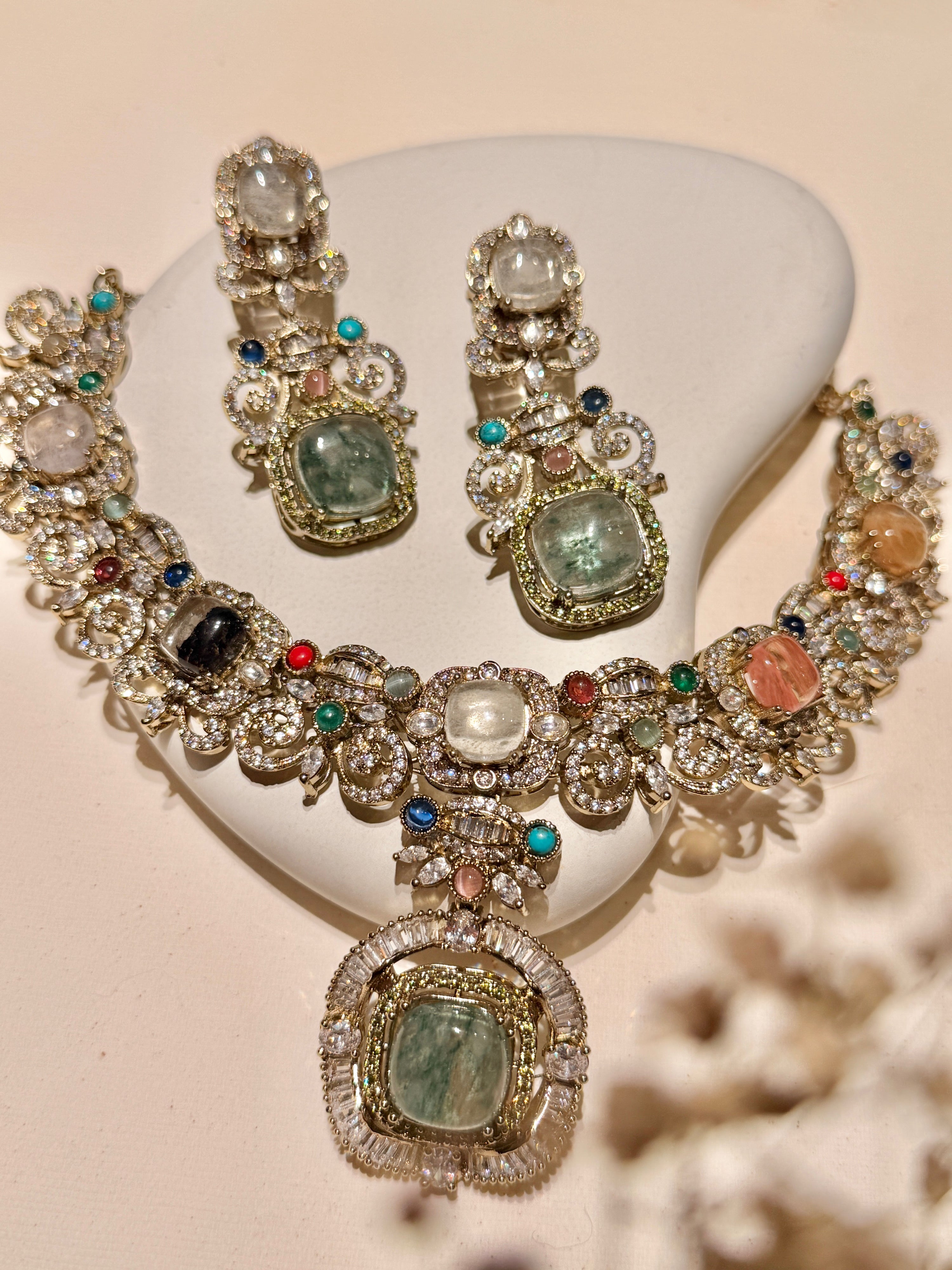 Elizabeth Aurora Gem Cascade