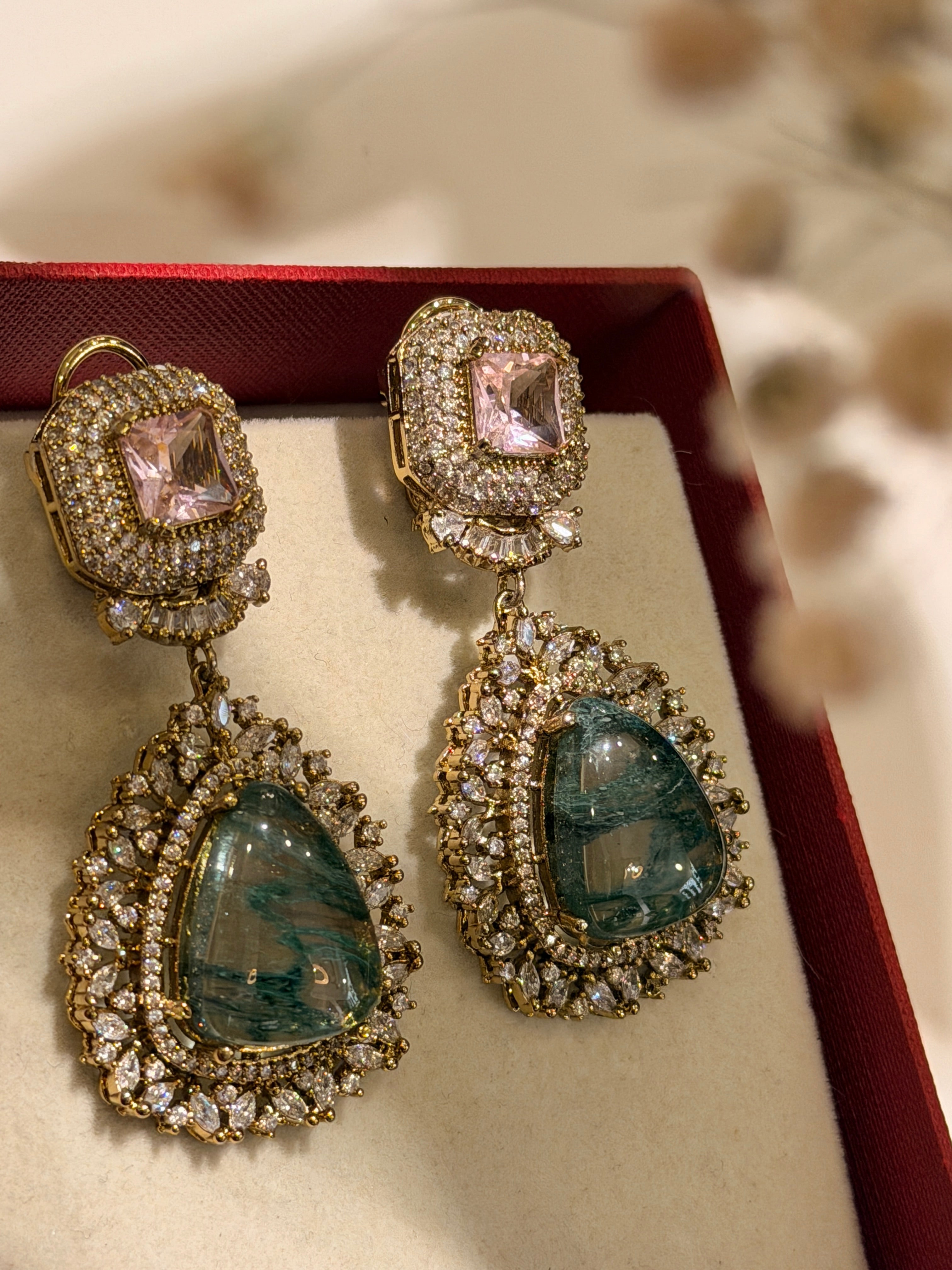 Elizabeth Crest Eardrops