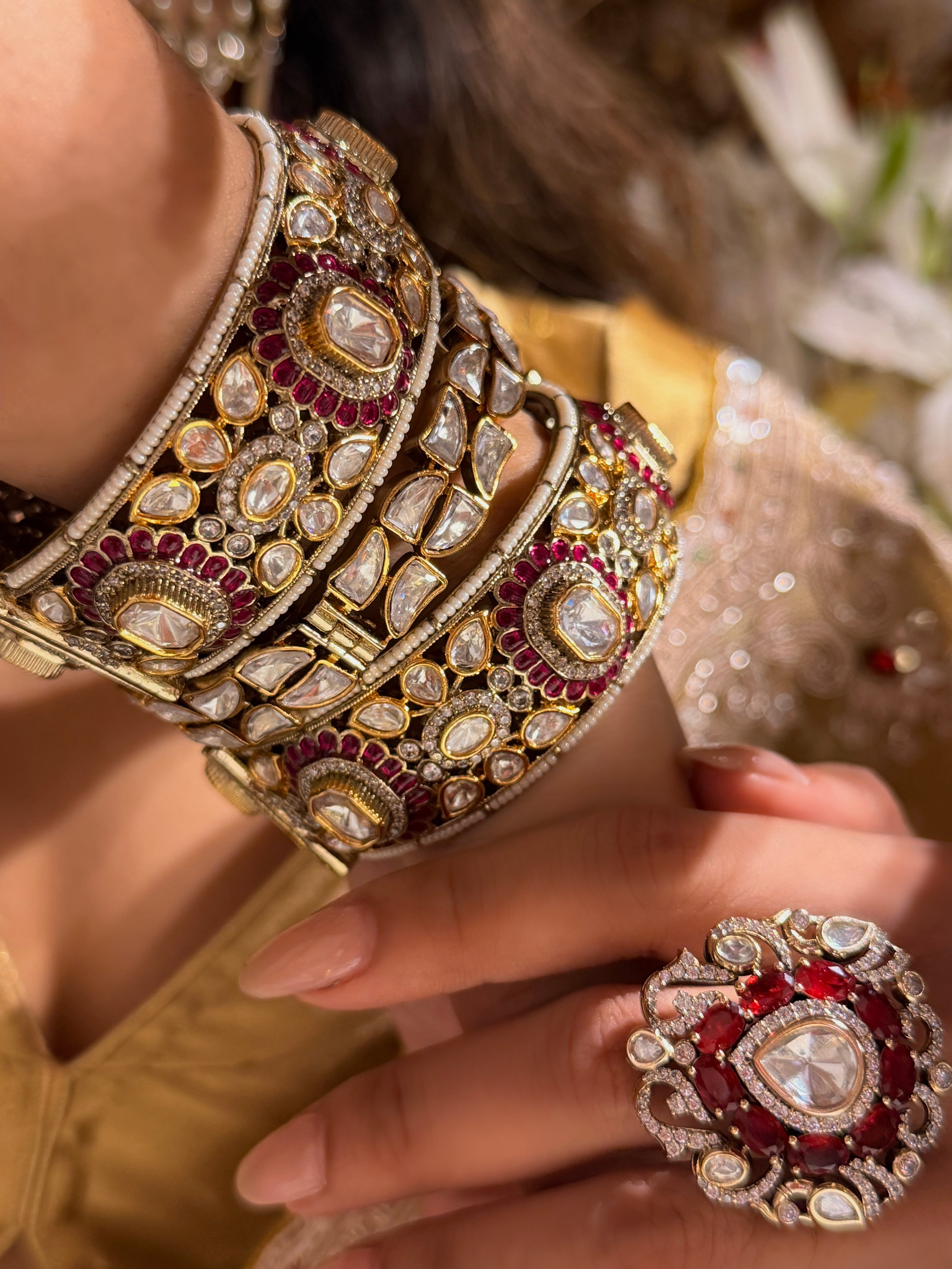 Mahodari Red polki Bangle