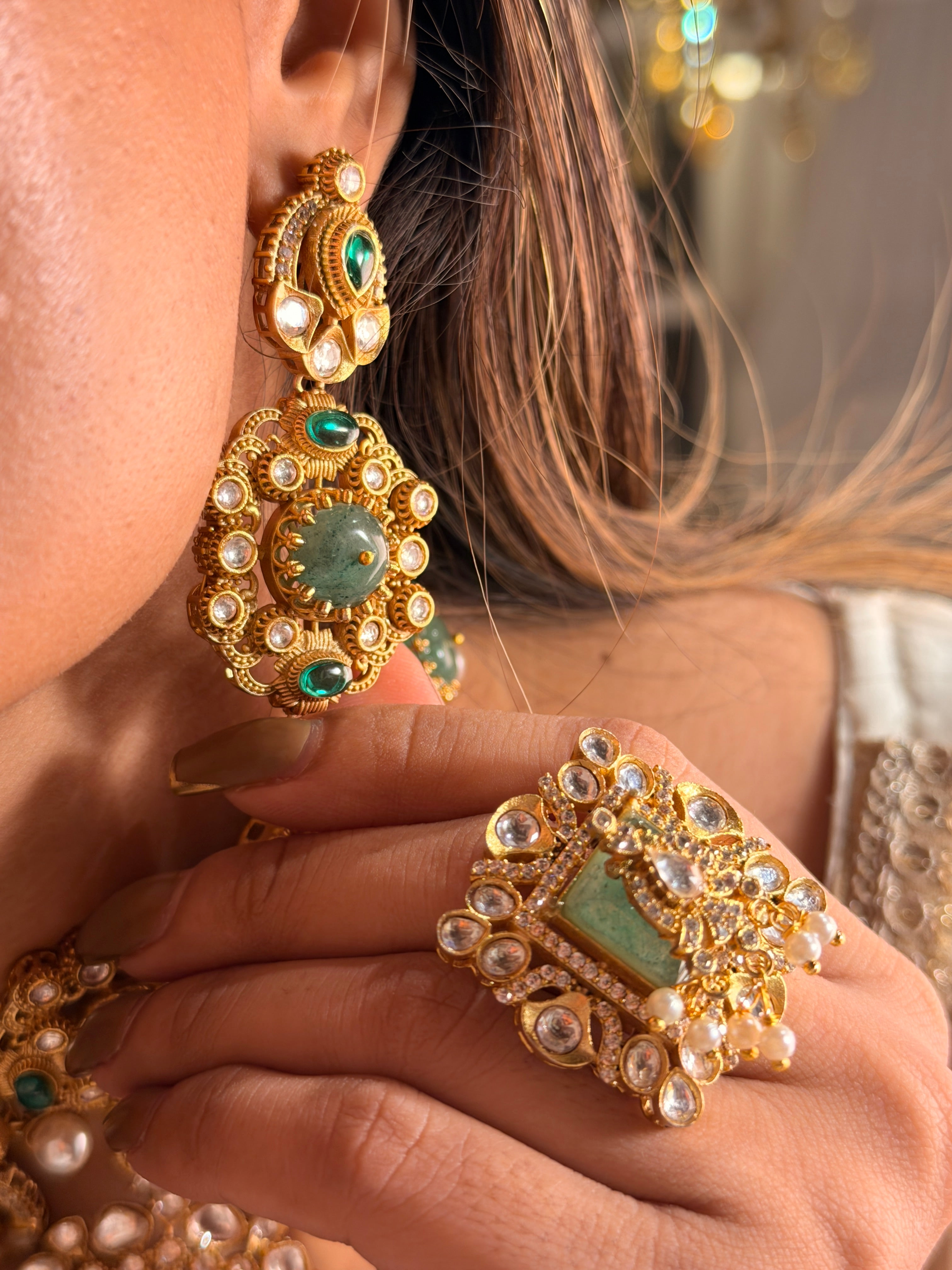 Zaraksh Medallion Necklace