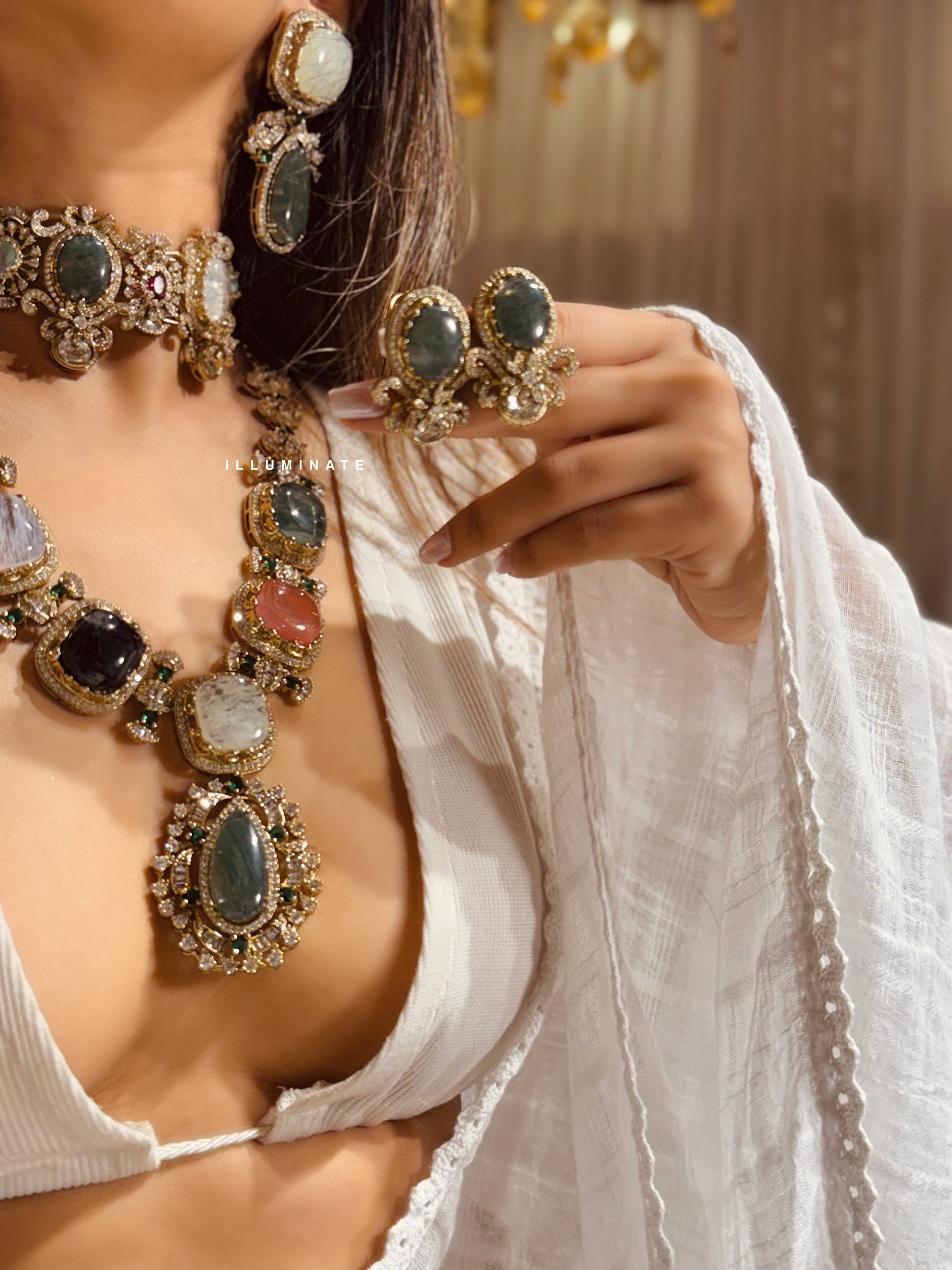 ELIZABETH DAZZLED NECKLACE