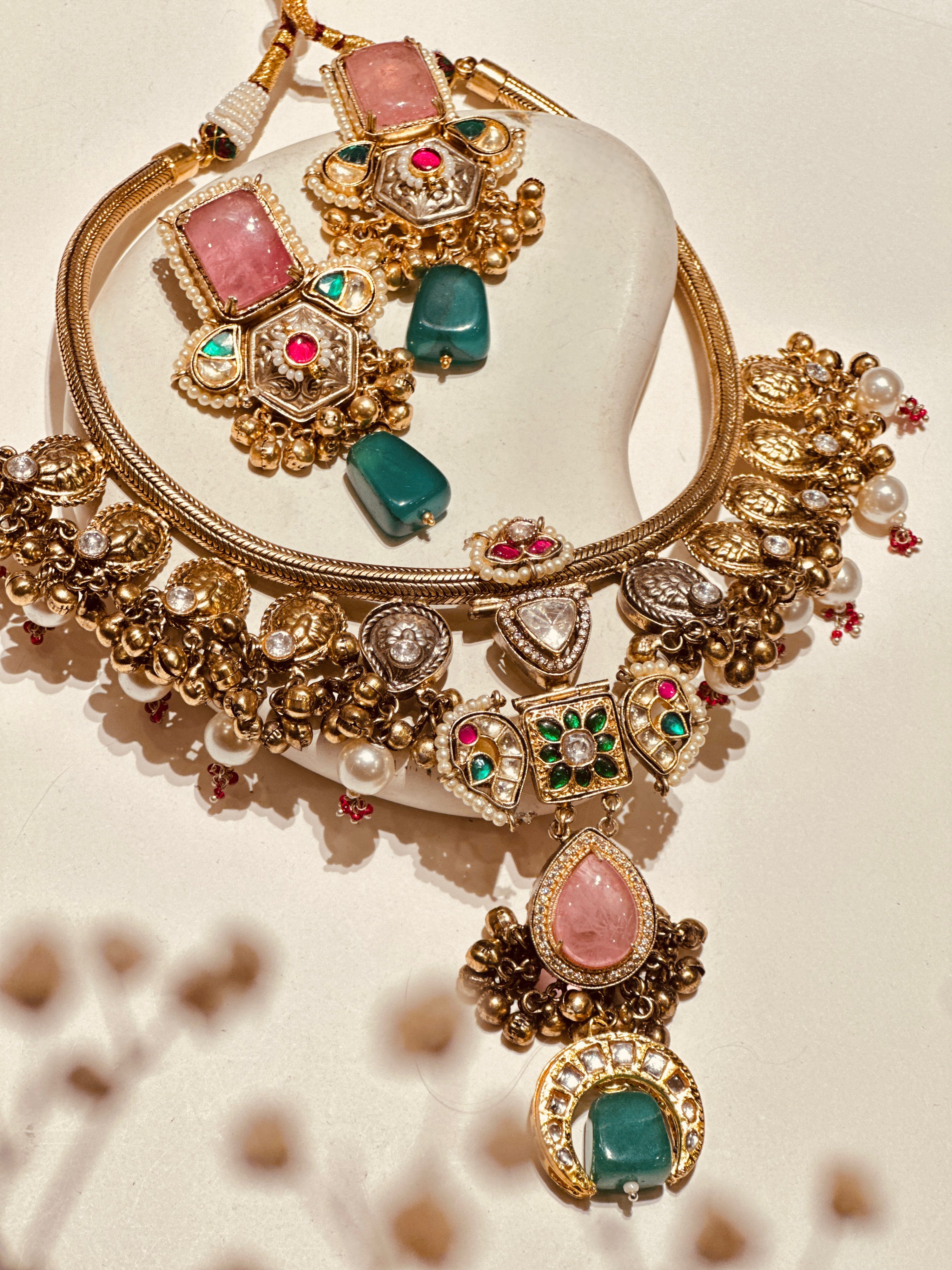 Naaz Necklace