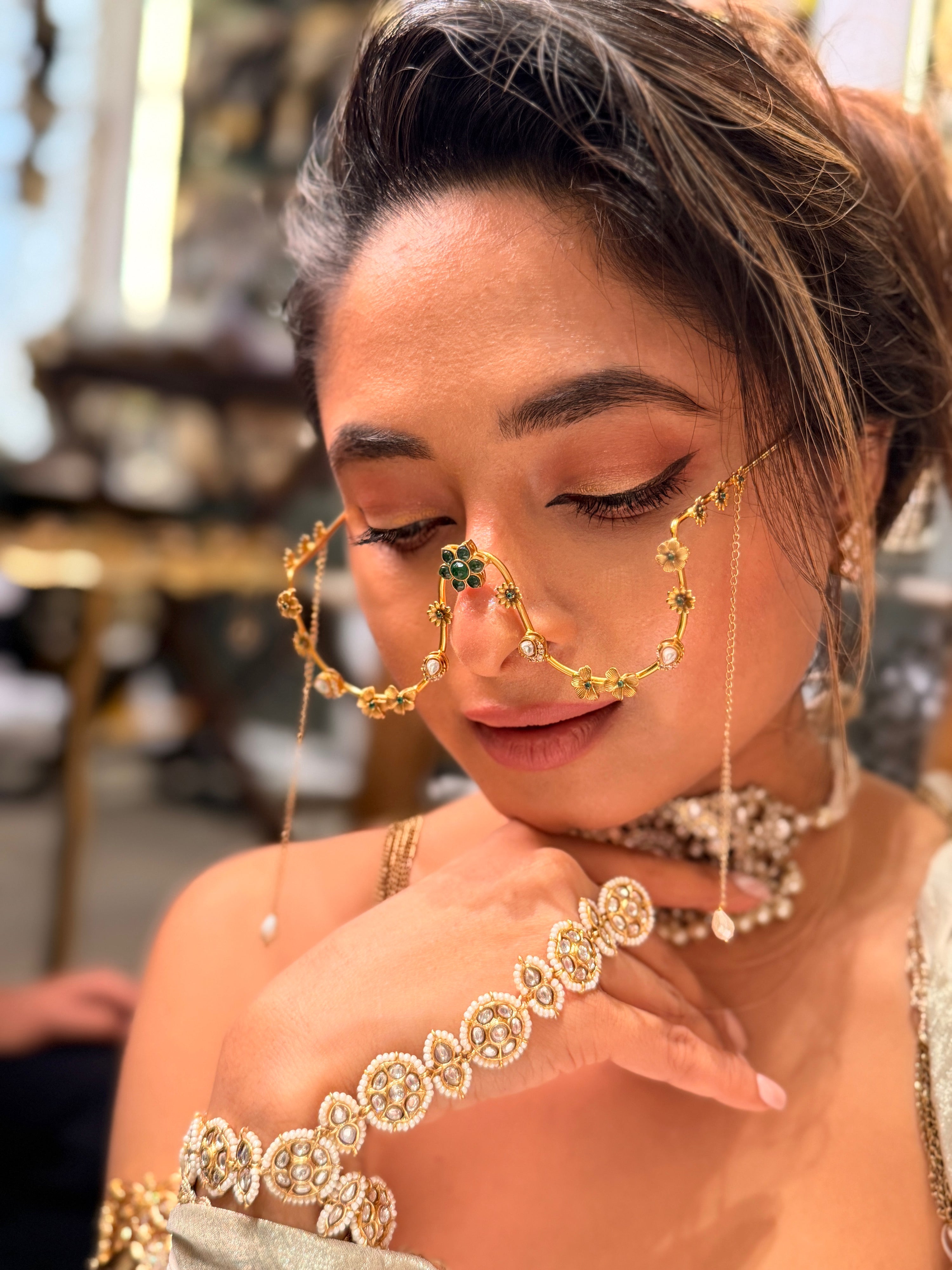 Green Kundan Pearl chain dangling facelet