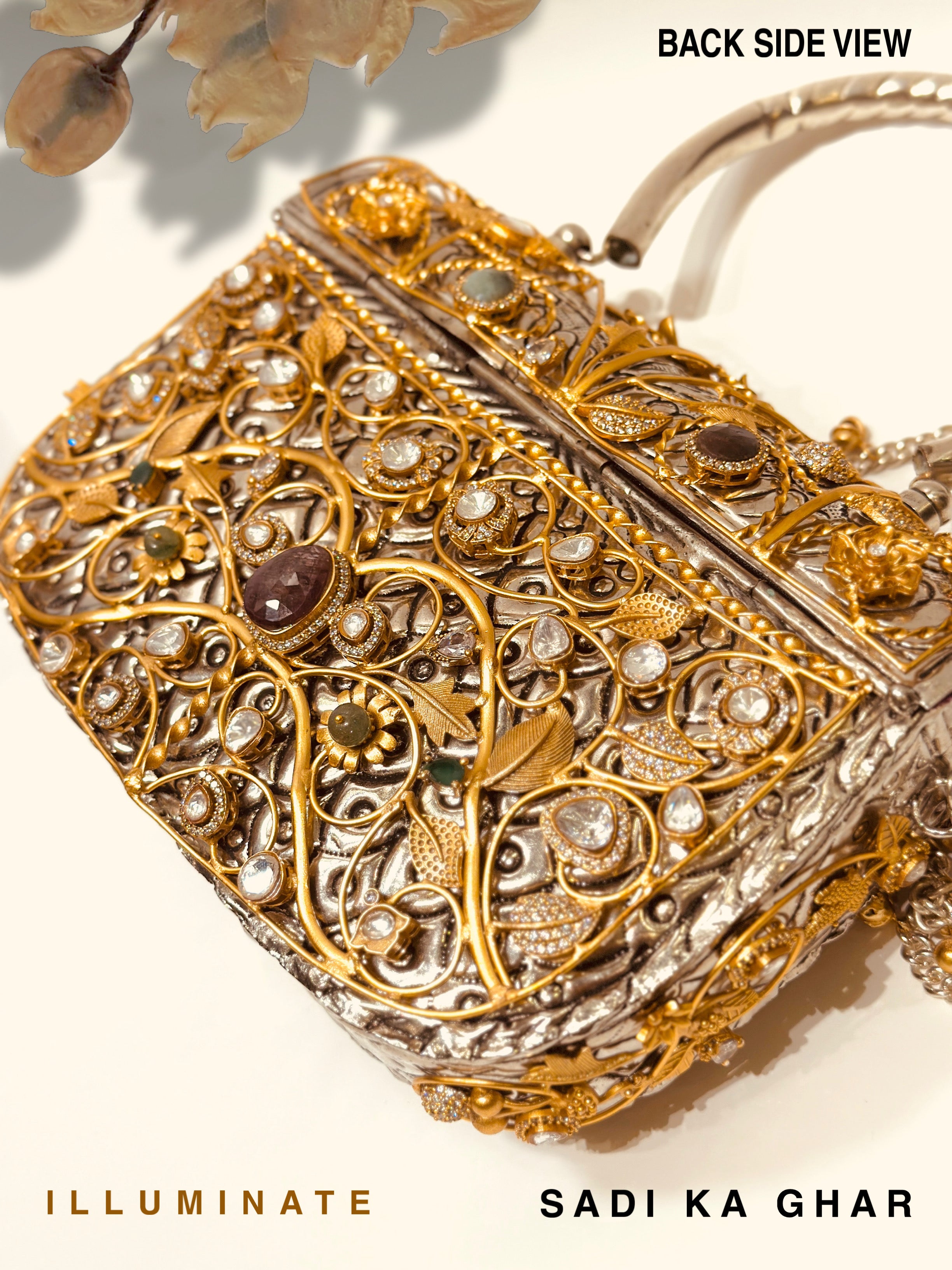 Gulzar Époque Hand Clutch