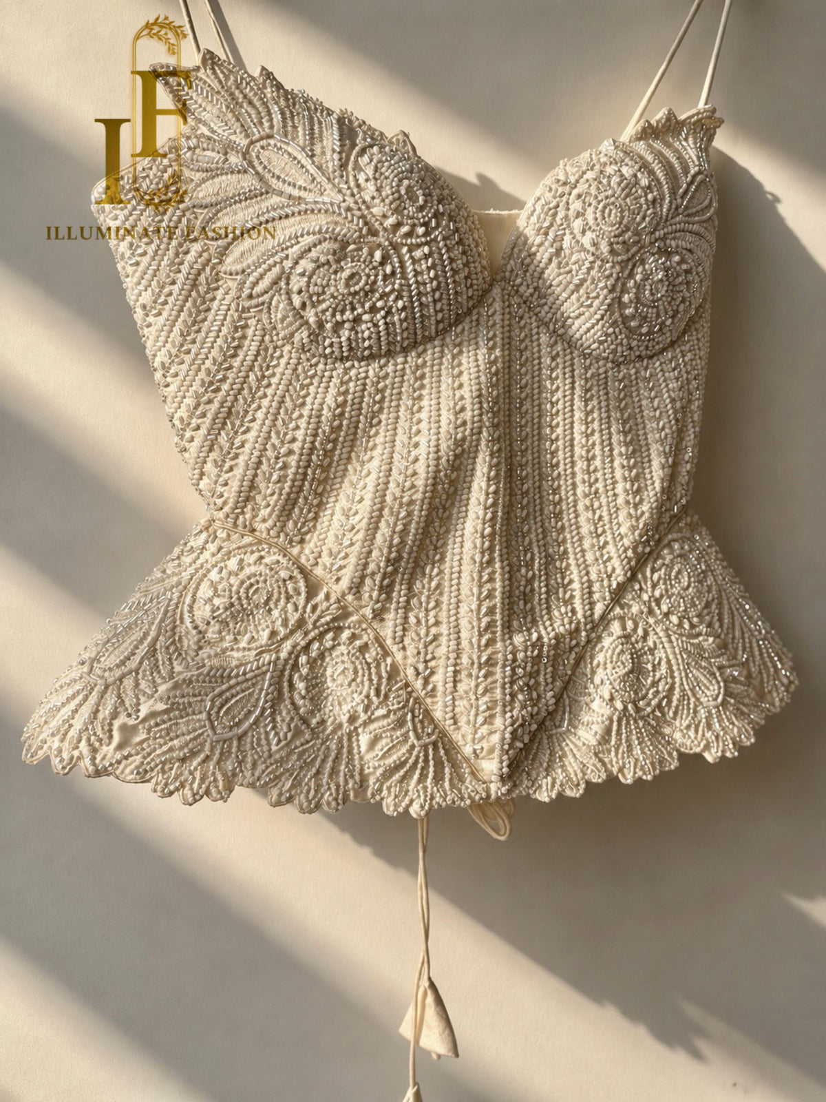 Jolie feather corset