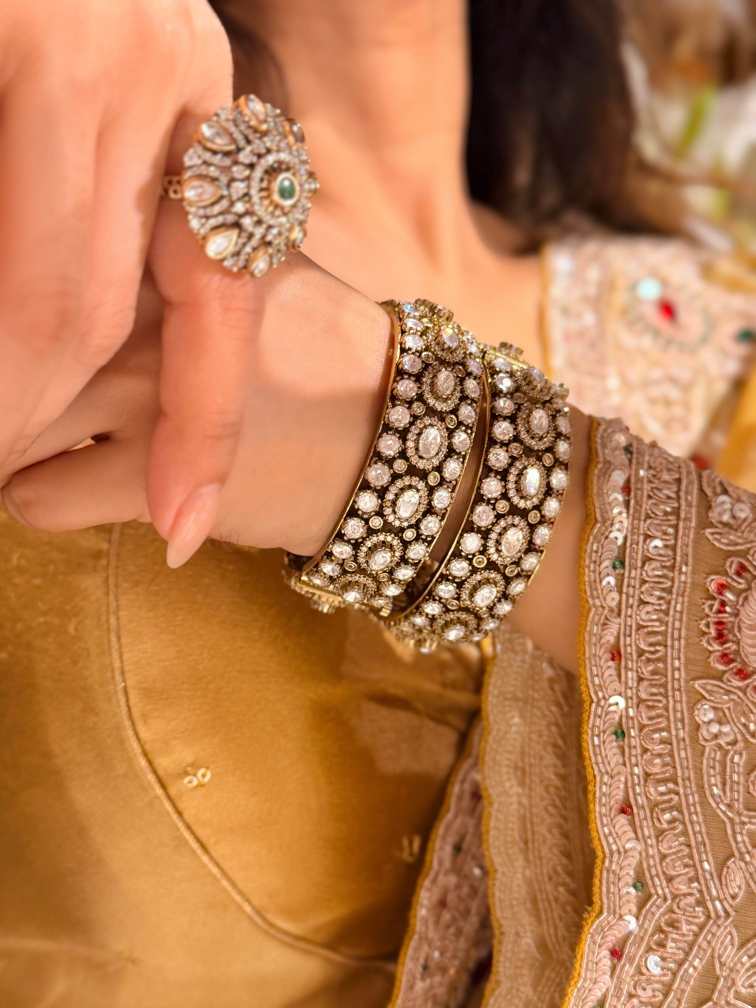 Ditya Bangle